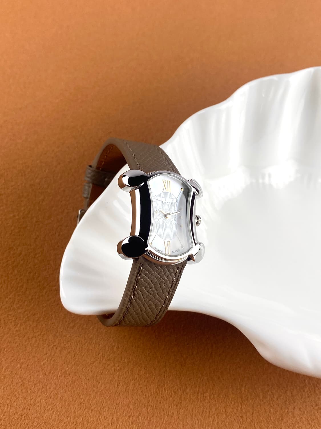 CELINE macadam gold shell watch 상품이미지3