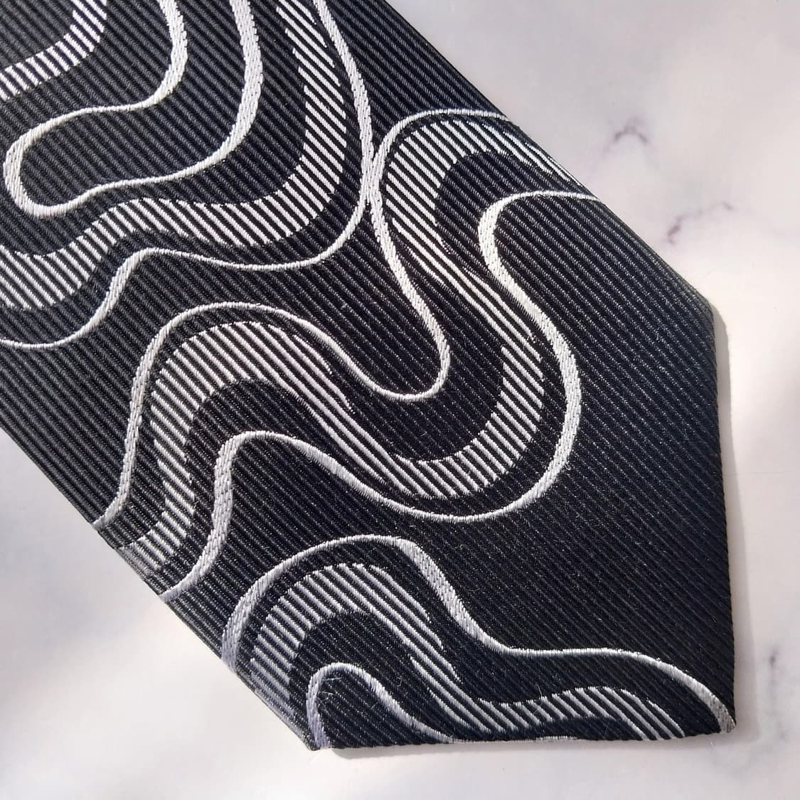 TIERACK 타이렉 넥타이 블랙 새제품 8.7cm S등급 K2062
 상품이미지5