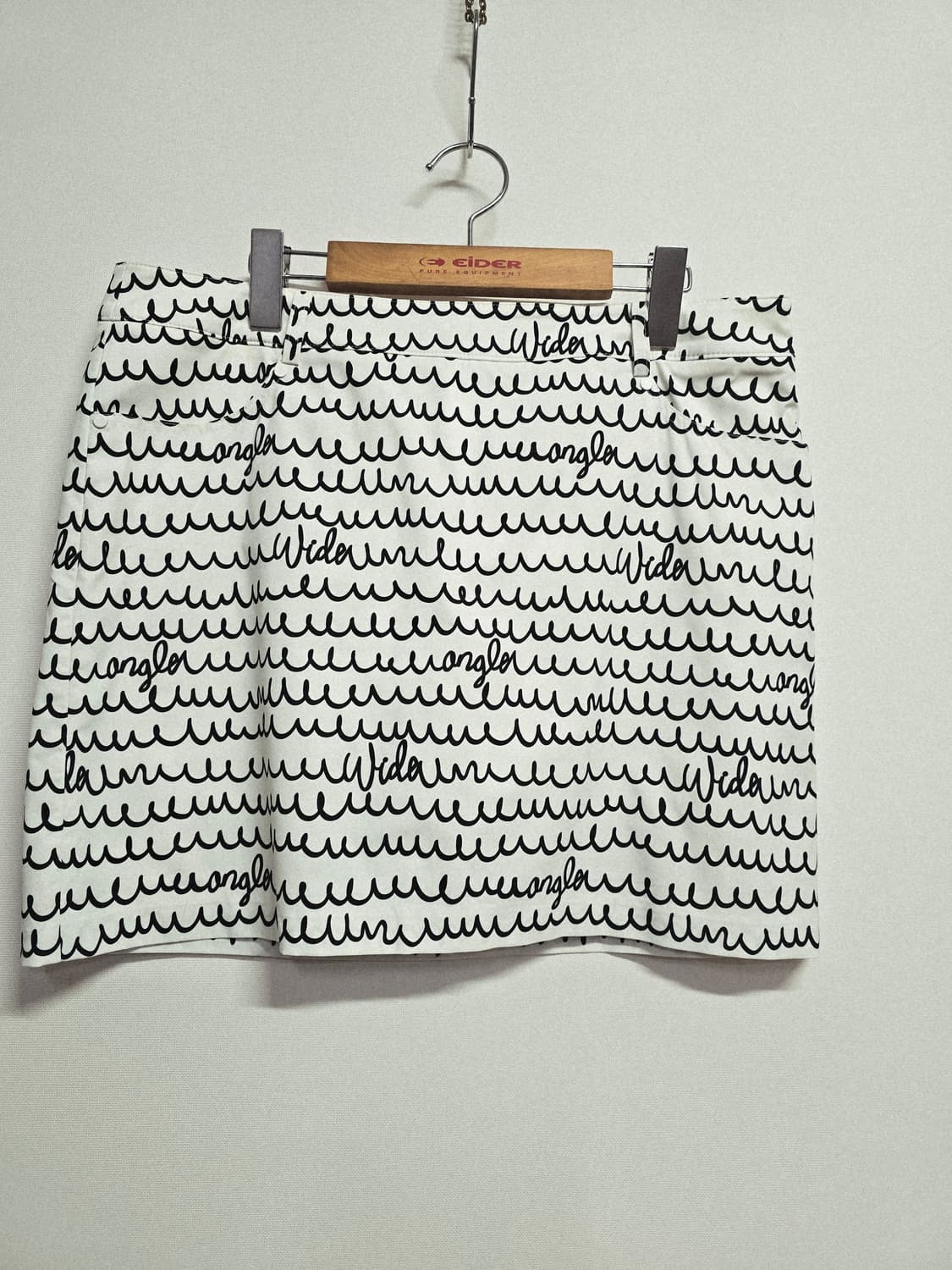 와이드앵글 물결 패턴 골프스커트 상품이미지1