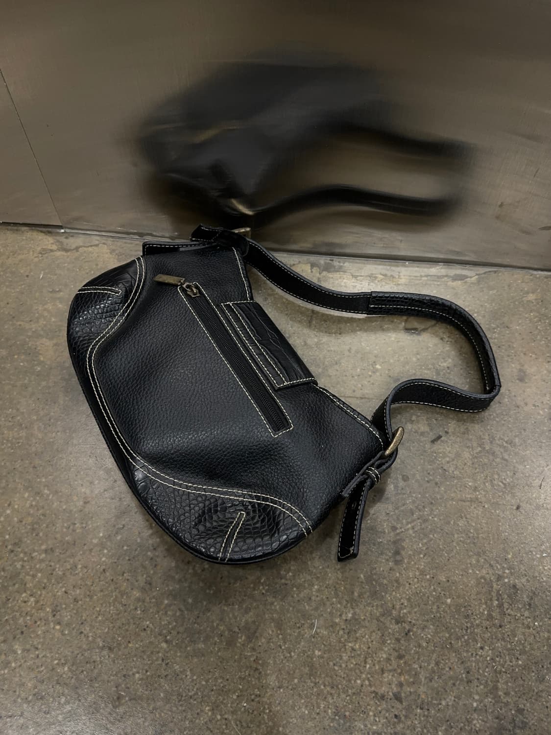 Black leather soulder bag 상품이미지3