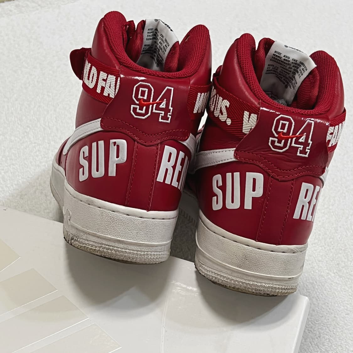 나이키 x 슈프림 에어포스1 하이 월드 페이머스 레드 상품이미지6