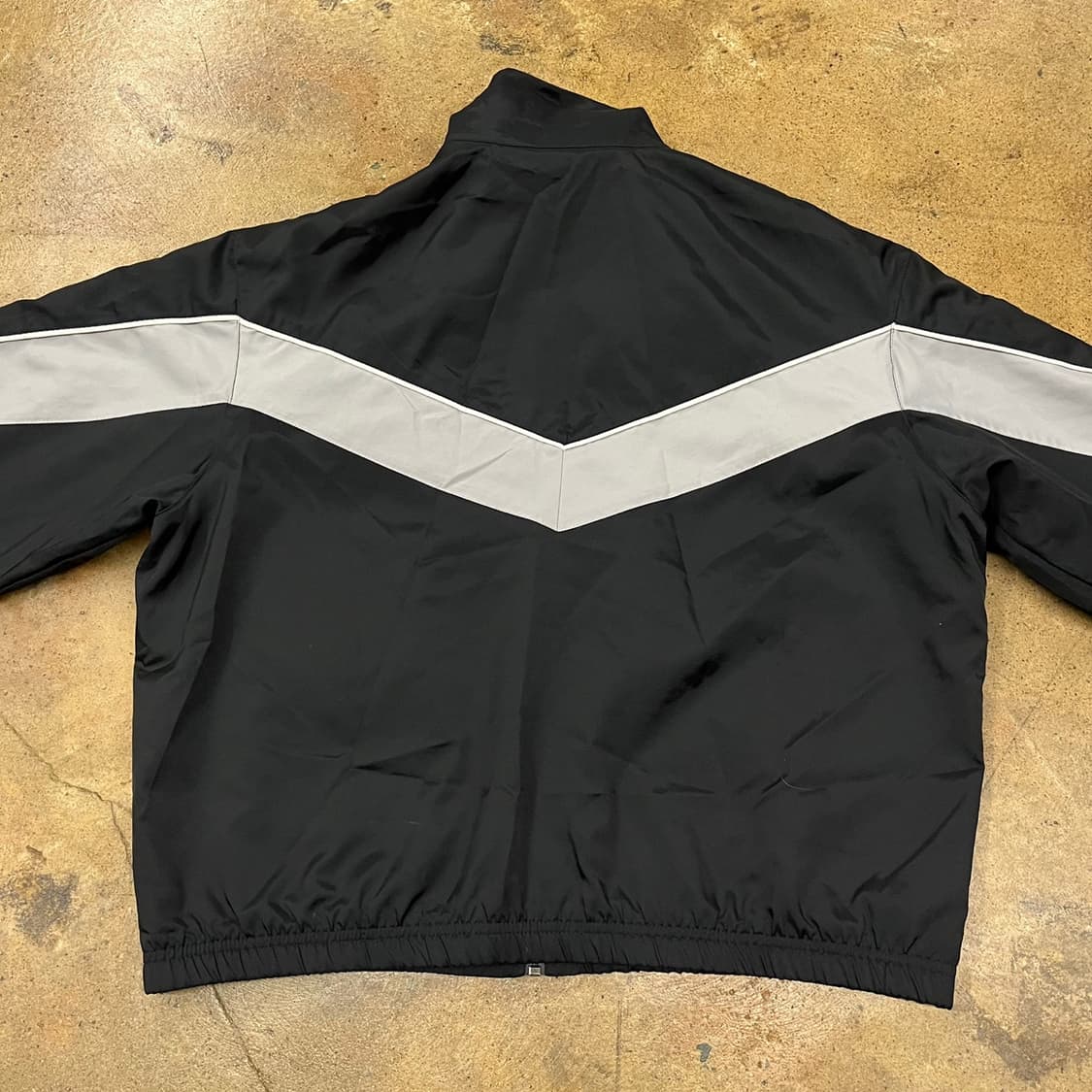 [정품/XL] 나이키 블랙 화이트 바람막이 자켓 b18 상품이미지4