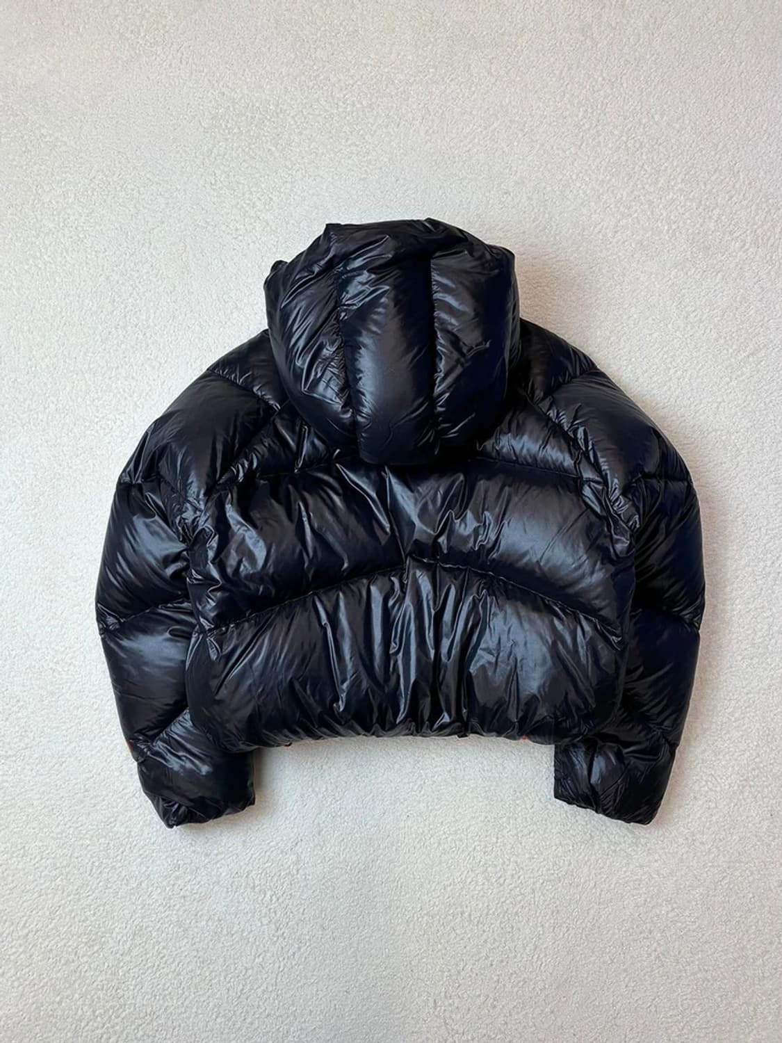 아웃도어리서치 글로시 크롭 푸퍼 패딩 PN6043 상품이미지4