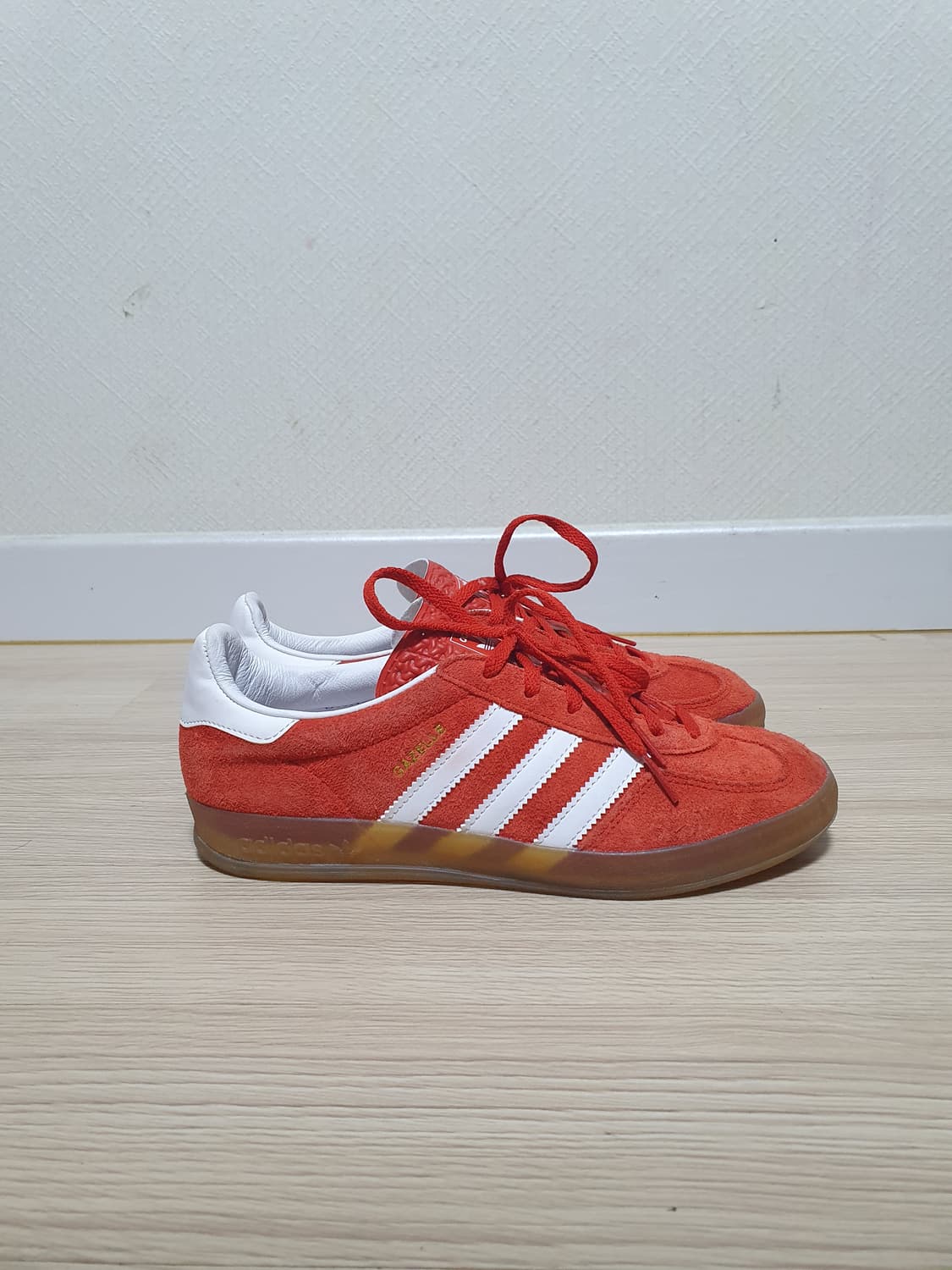 아디다스 가젤 인도어 레드 스웨이드 스니커즈 240 상품이미지1