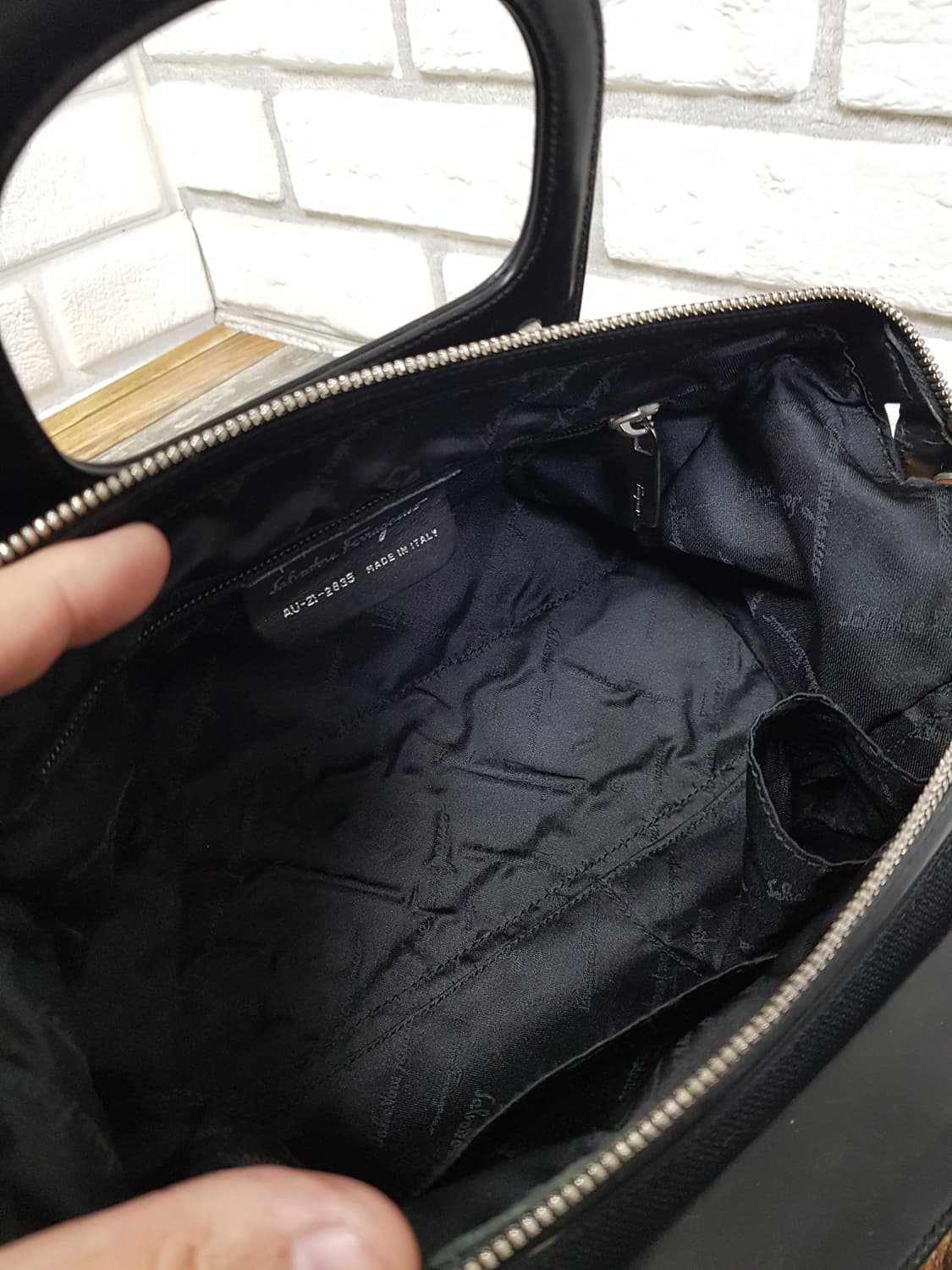 [정품] 페라가모 미니토트백 블랙 상품이미지9