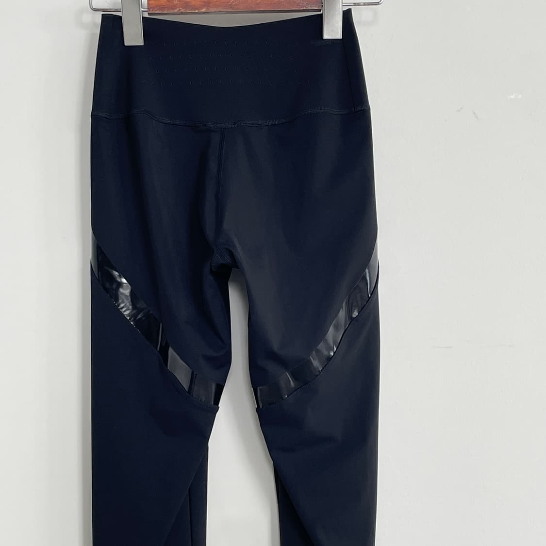 오프화이트 정규 레깅스 상품이미지5