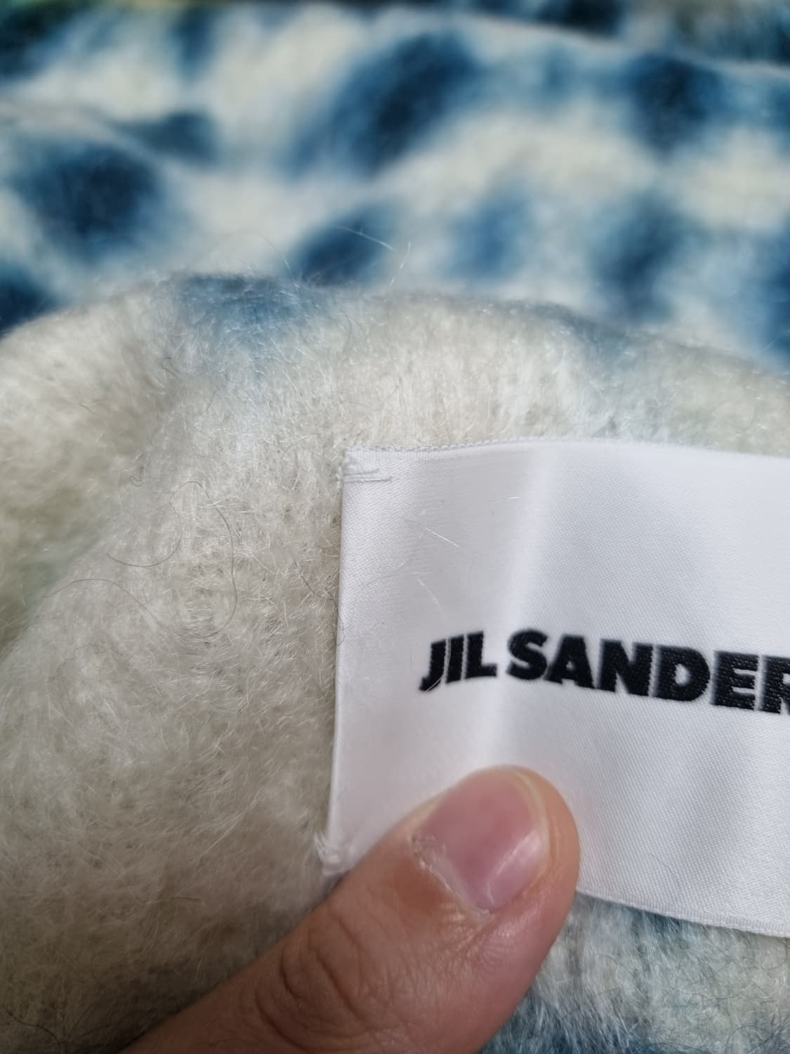 질샌더 모헤어 스카프 타이 다이 블루 오렌지 상품이미지4