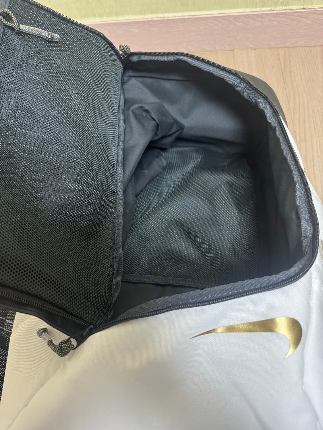 나이키 훕스 엘리트 백팩 화이트 블랙 상품이미지4