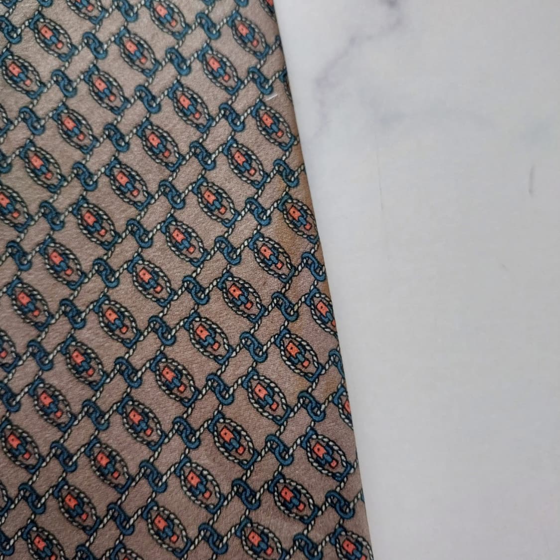 발렌시아가 실크 브라운 패턴 넥타이 7.9cm A등급 K2605
 상품이미지6