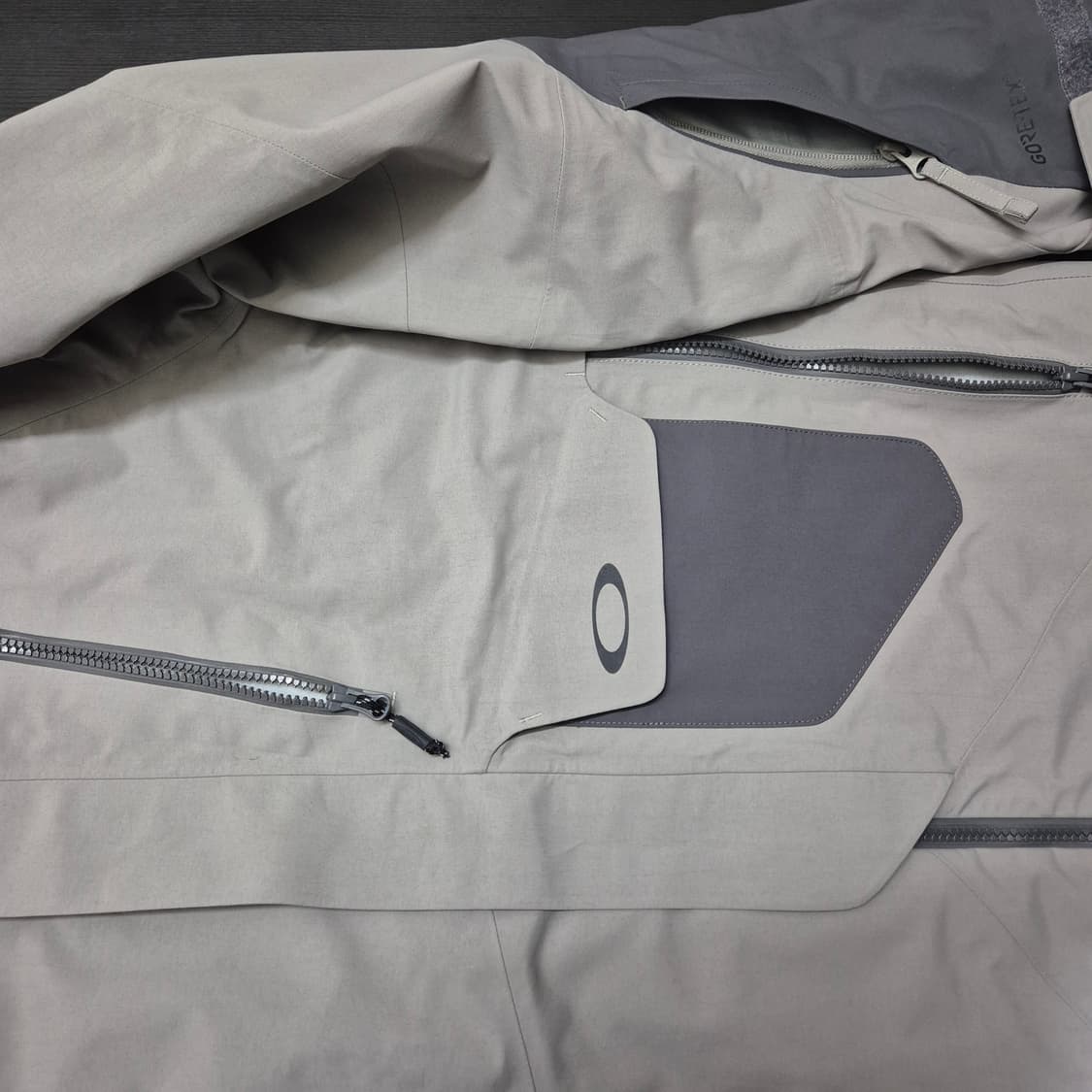 오클리 아워글라스 3L 고어텍스 S사이즈 자켓 상품이미지4