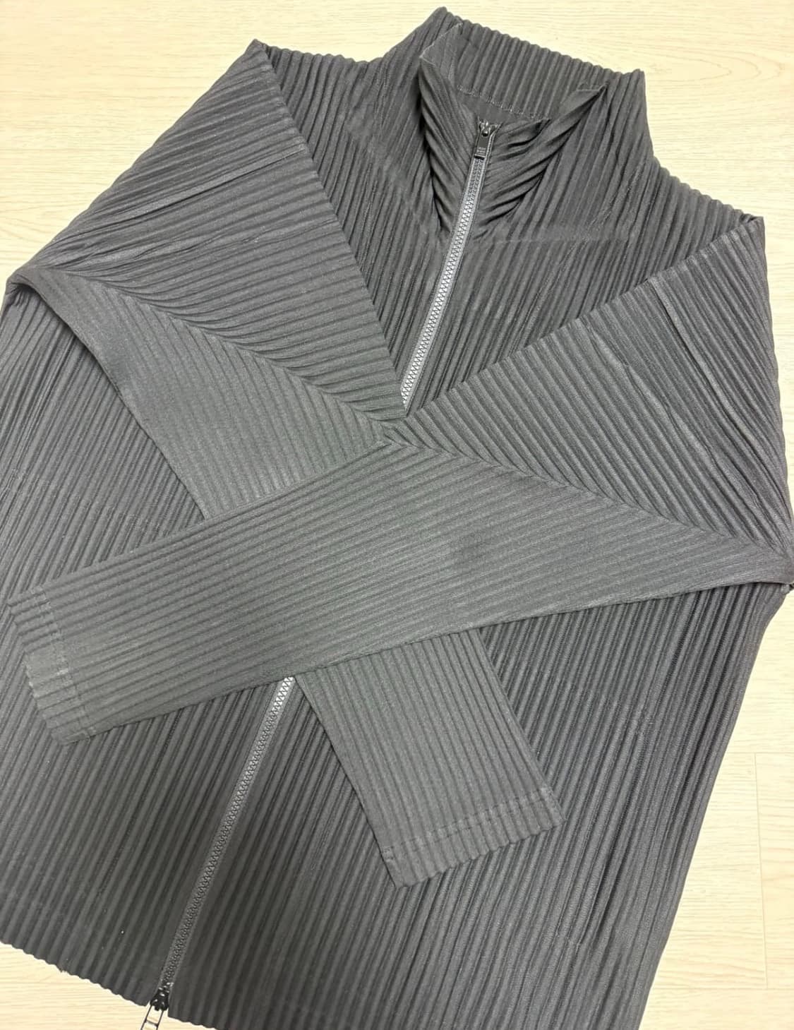 옴므 플리츠 하이넥 집업 상품이미지6