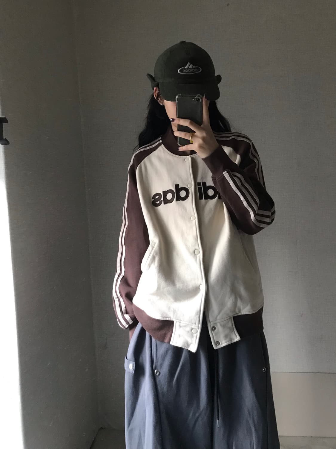 아디다스 크림 브라운 00s 바시티 상품이미지5