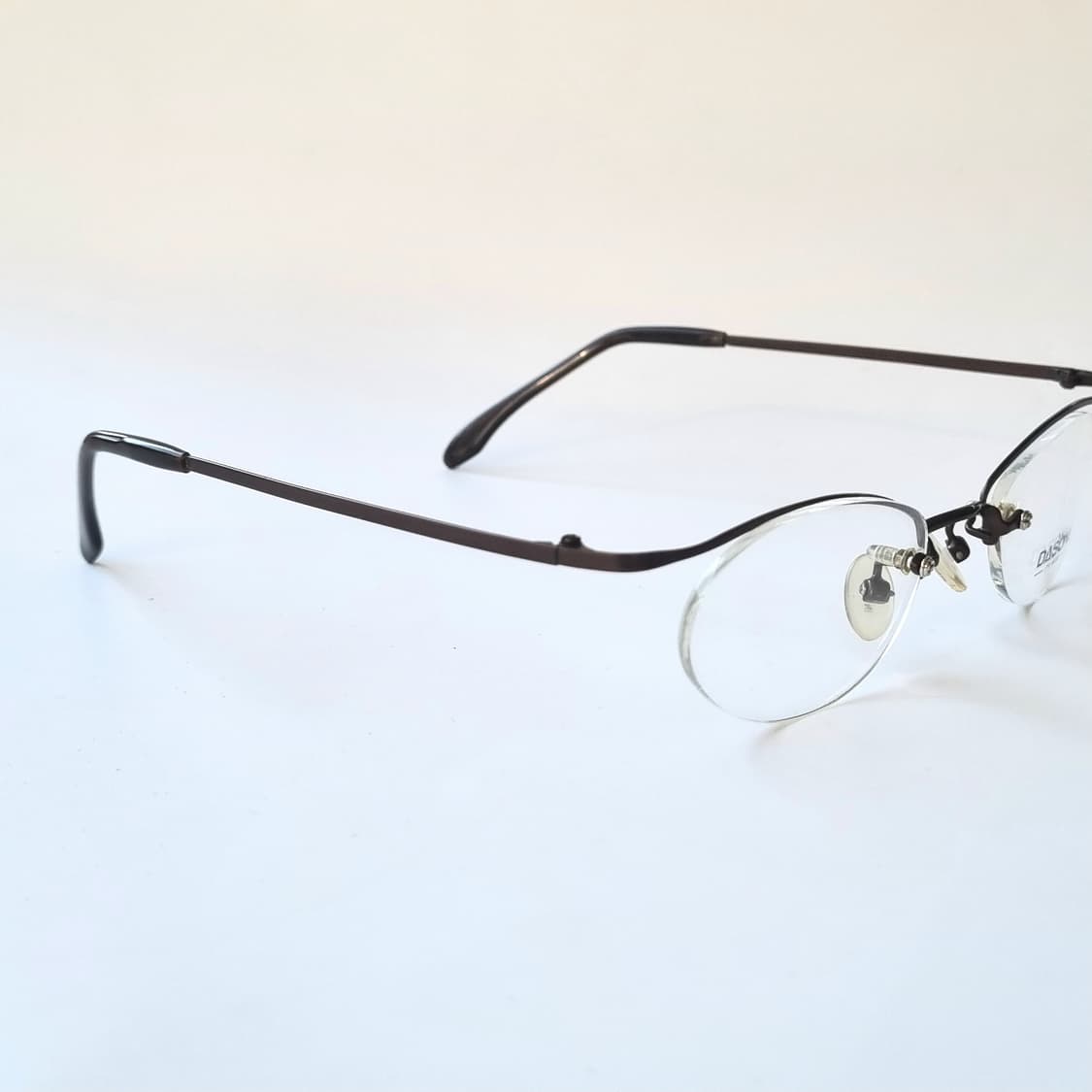 데드스탁 초경량 포인트 무테 안경테 521 상품이미지8