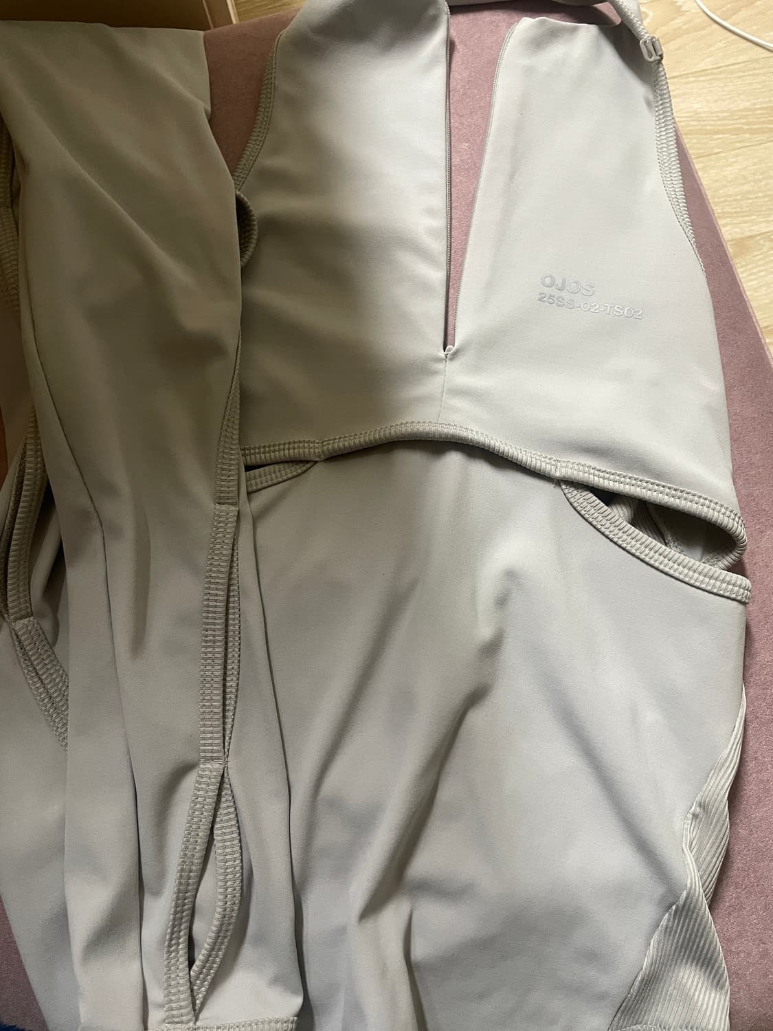 오호스 ojos 탑 상품이미지2