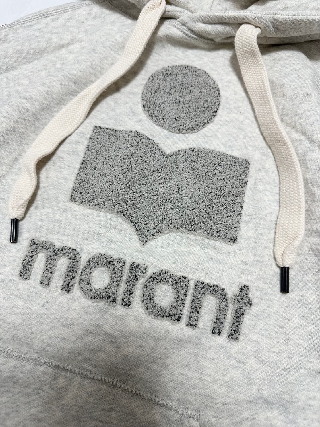 이자벨마랑 뽀글이로고 회색 후드티 상품이미지4