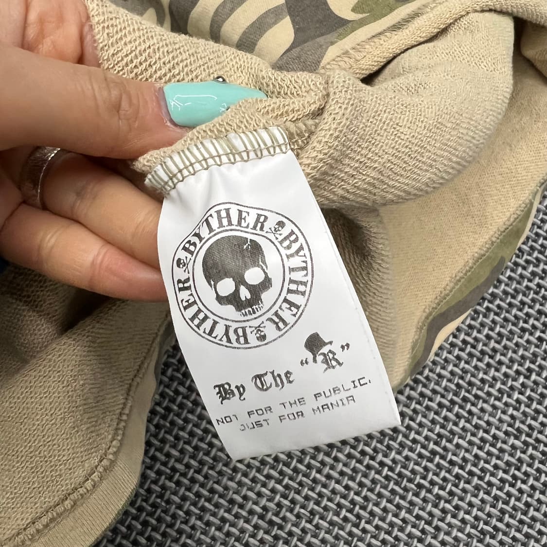 바이더알 카모 슬리브리스 상품이미지4