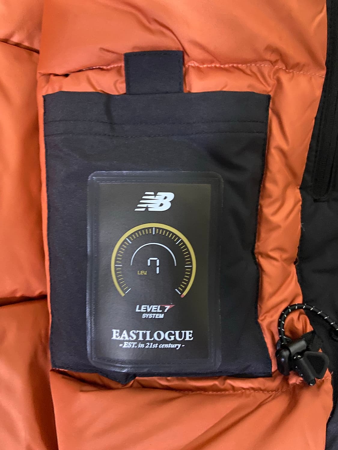 뉴발란스x이스트로그 고어텍스 구스다운 블랙파카 상품이미지8