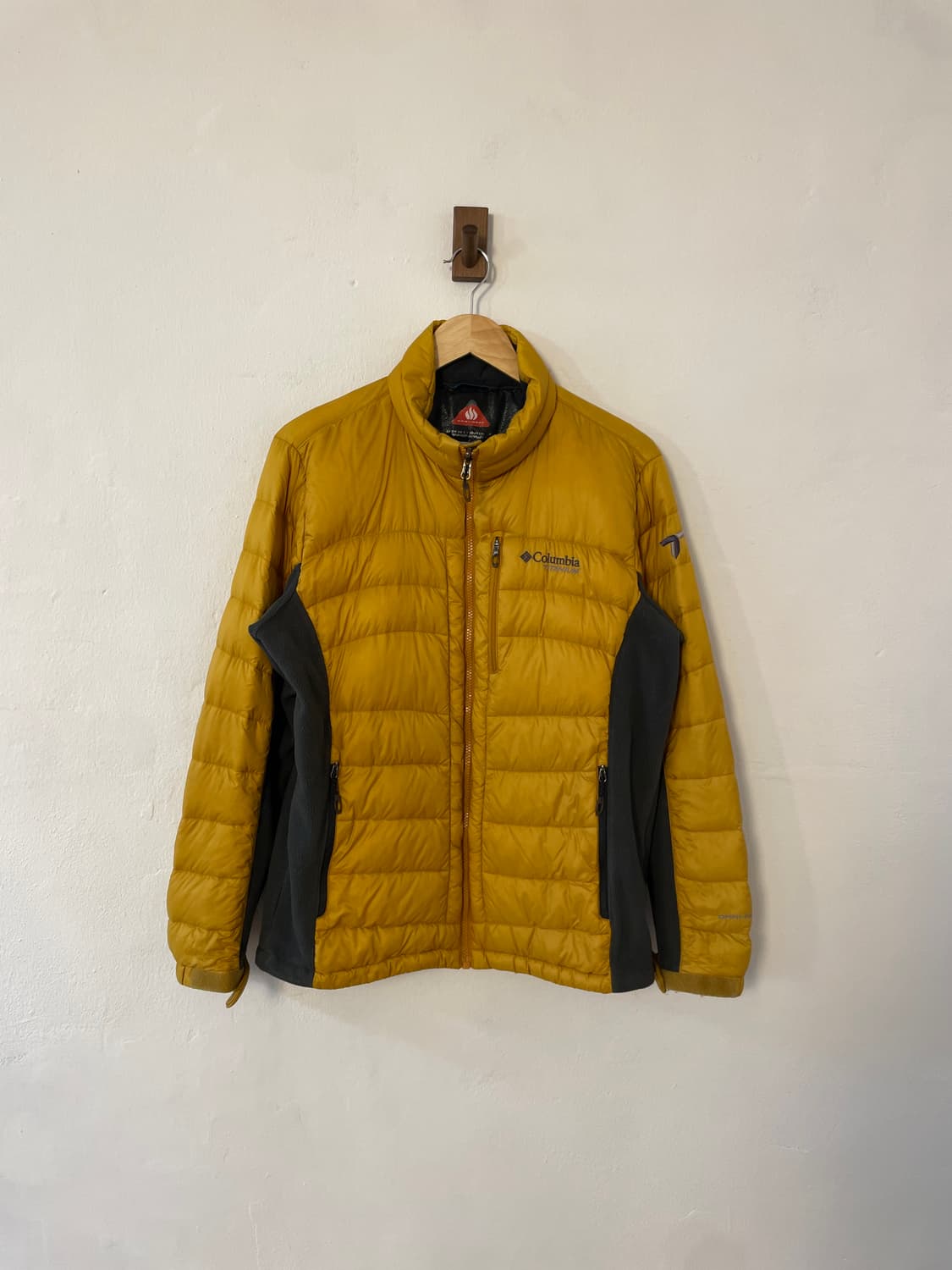 컬럼비아 경량패딩  상품이미지1