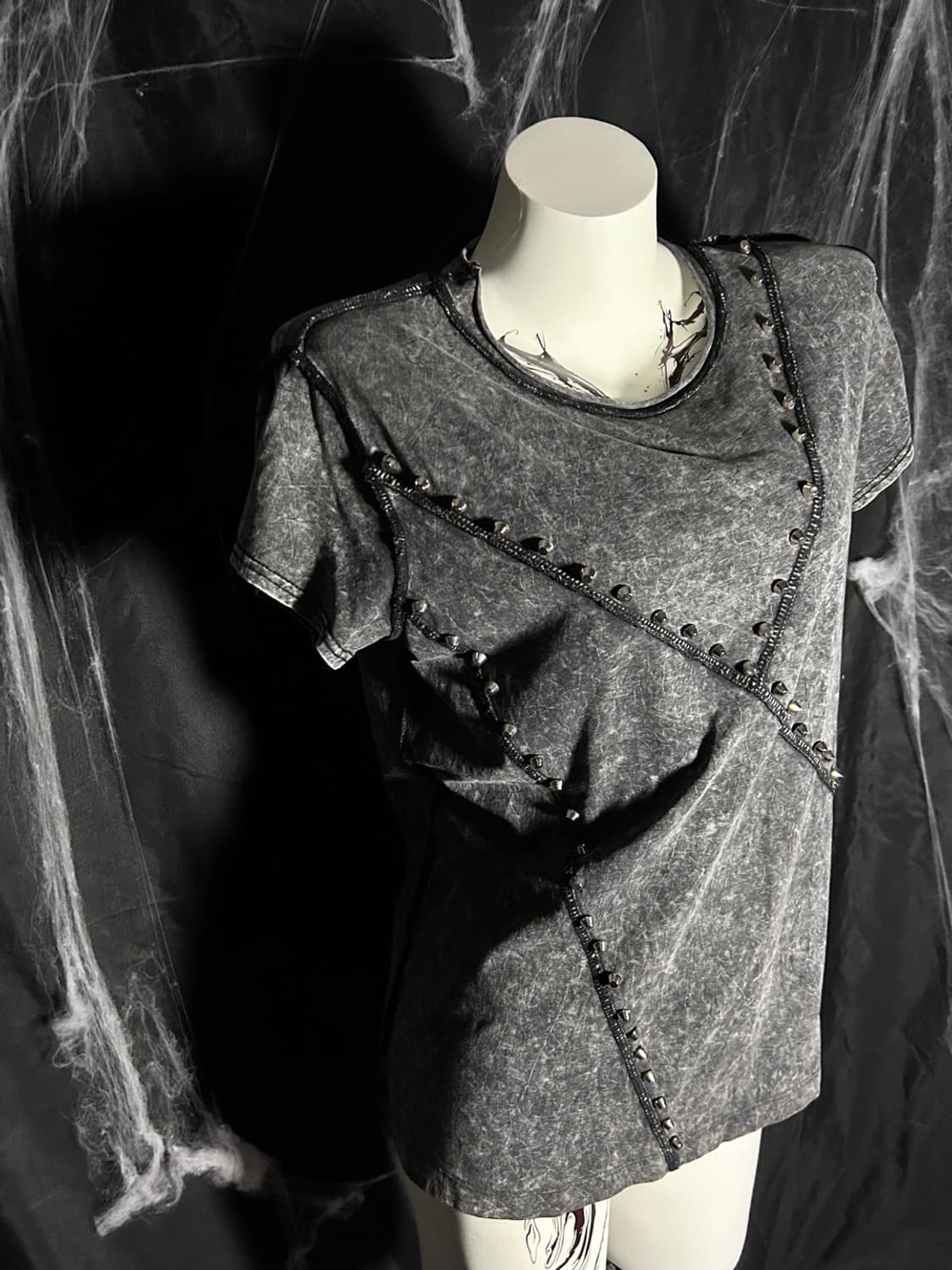 stud line stone dyed tee 상품이미지1