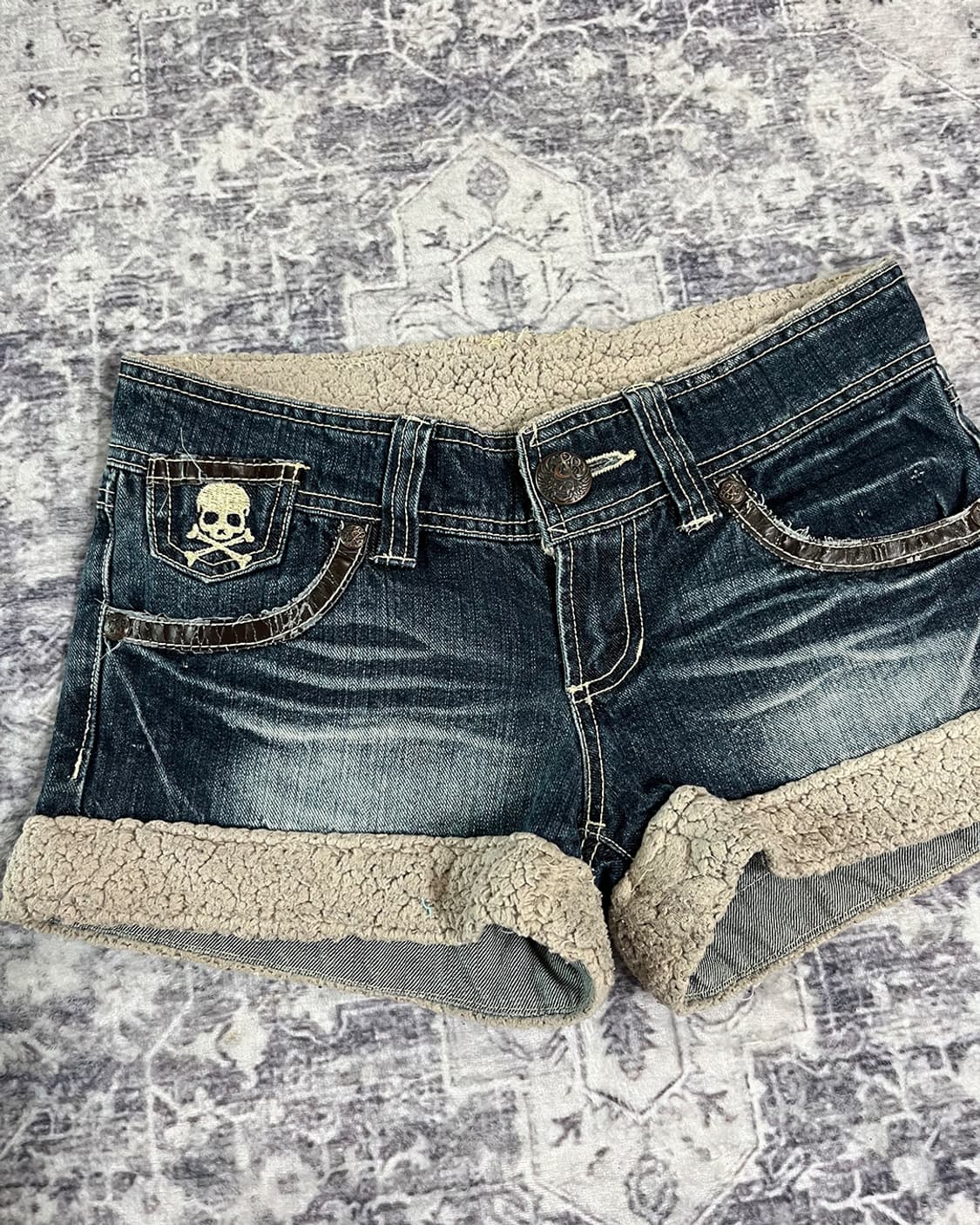 Skybomber Skull Sherpa Trim Denim Shorts 상품이미지2