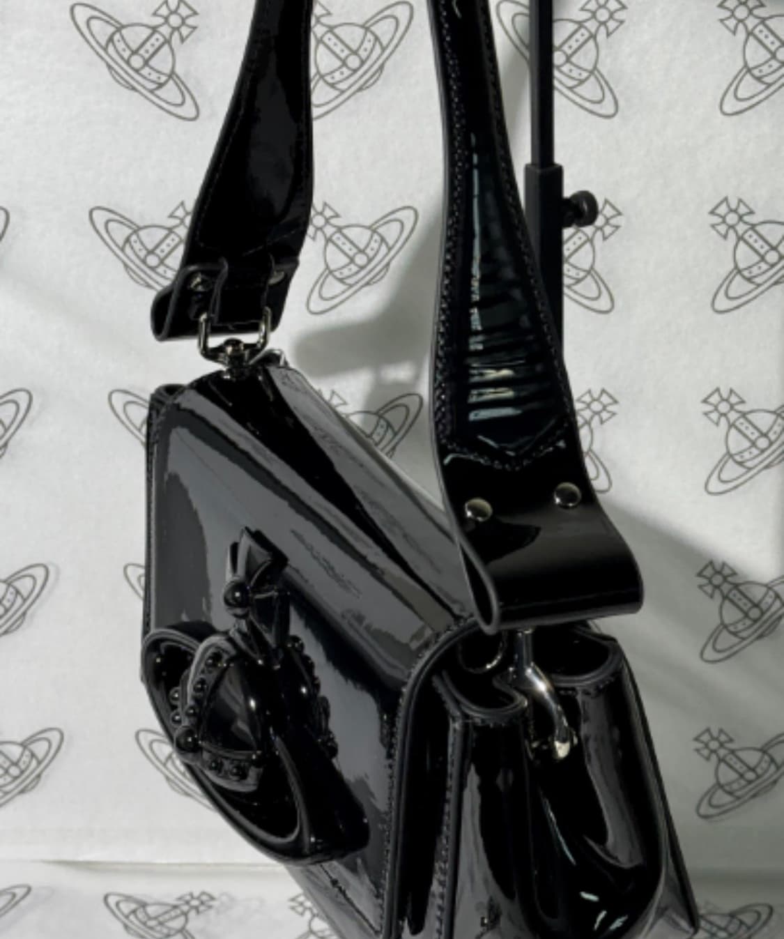 비비안웨스트우드 헤이즐 숄더백 상품이미지3