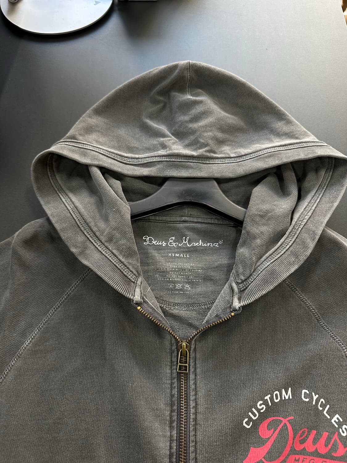 데우스 엑스마키나 피그먼트워시드 후드집업 상품이미지6