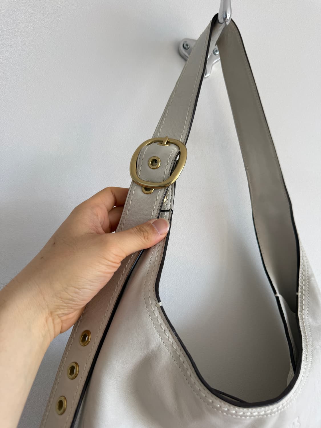 코치(COACH) 레더 숄더백 상품이미지7