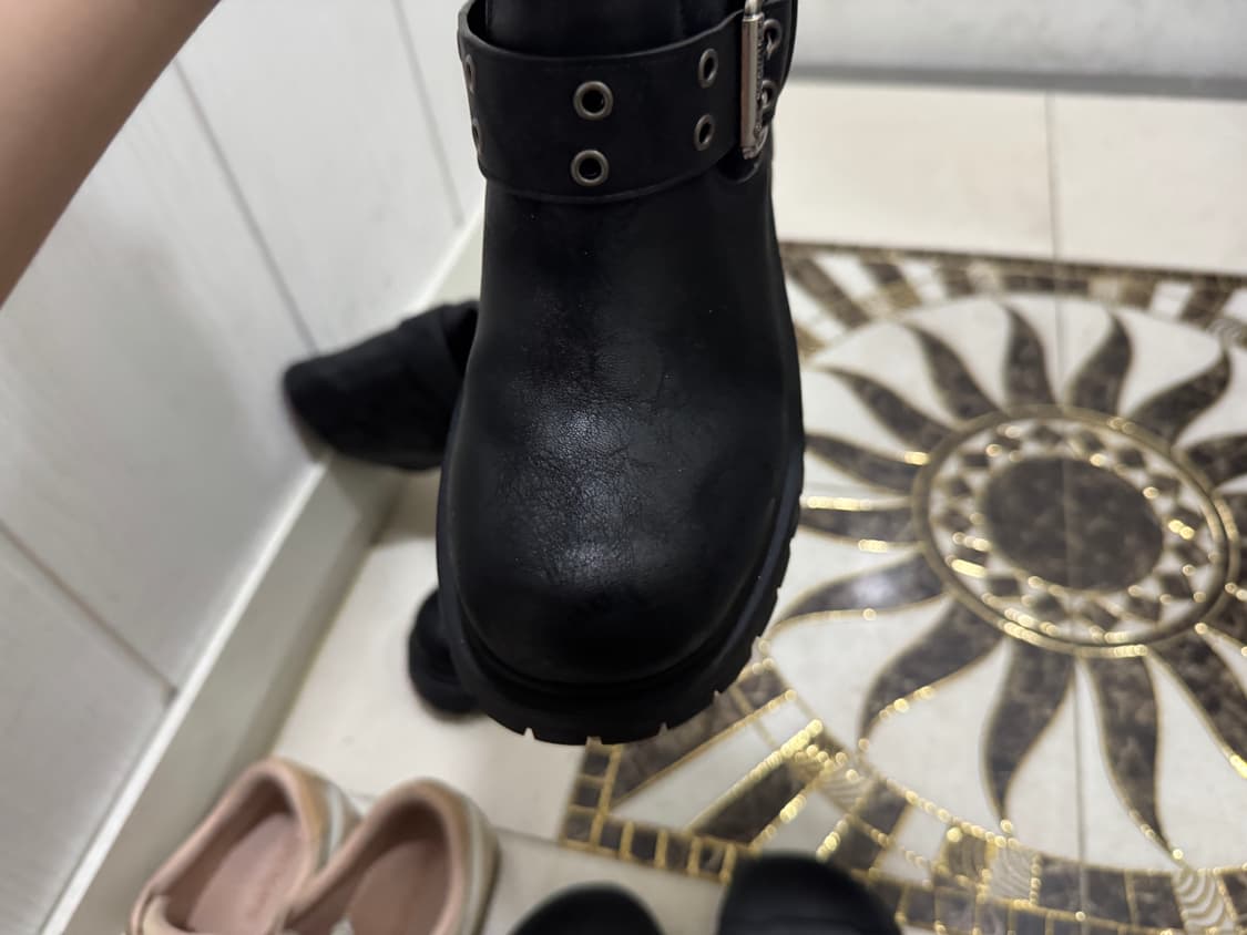 Rusk Strap Slouched Boots_Black 상품이미지6