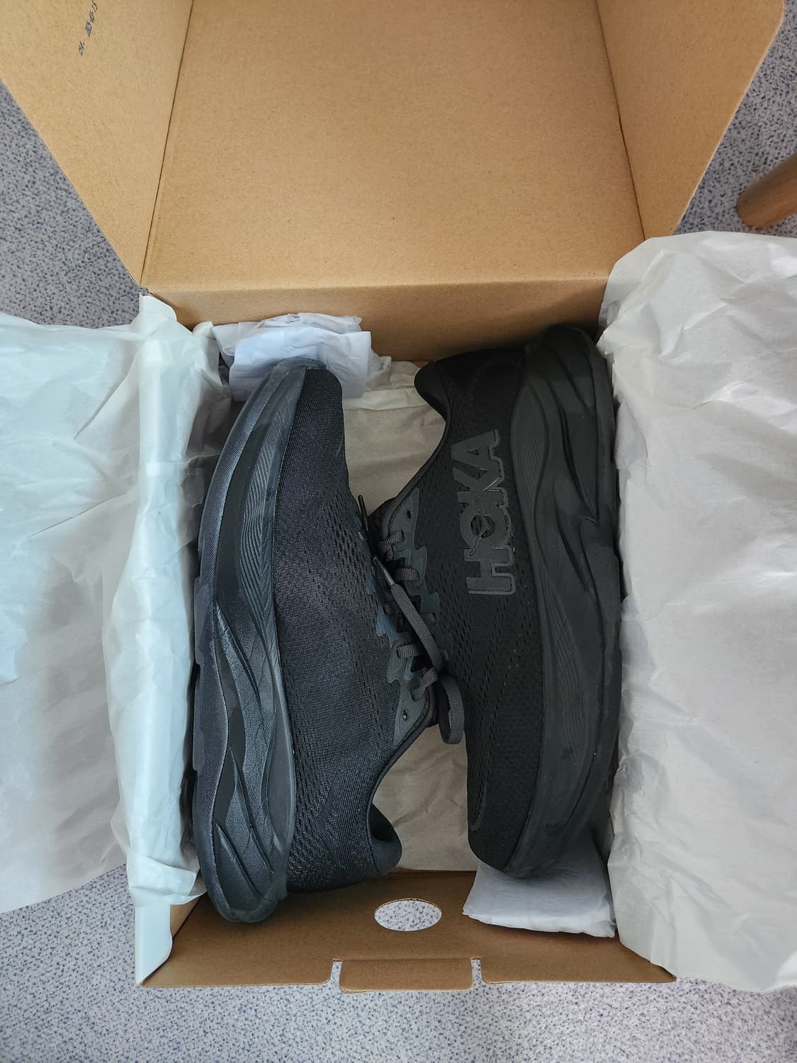 호카 링컨4 러닝화 블랙 270사이즈 팝니다. 상품이미지6