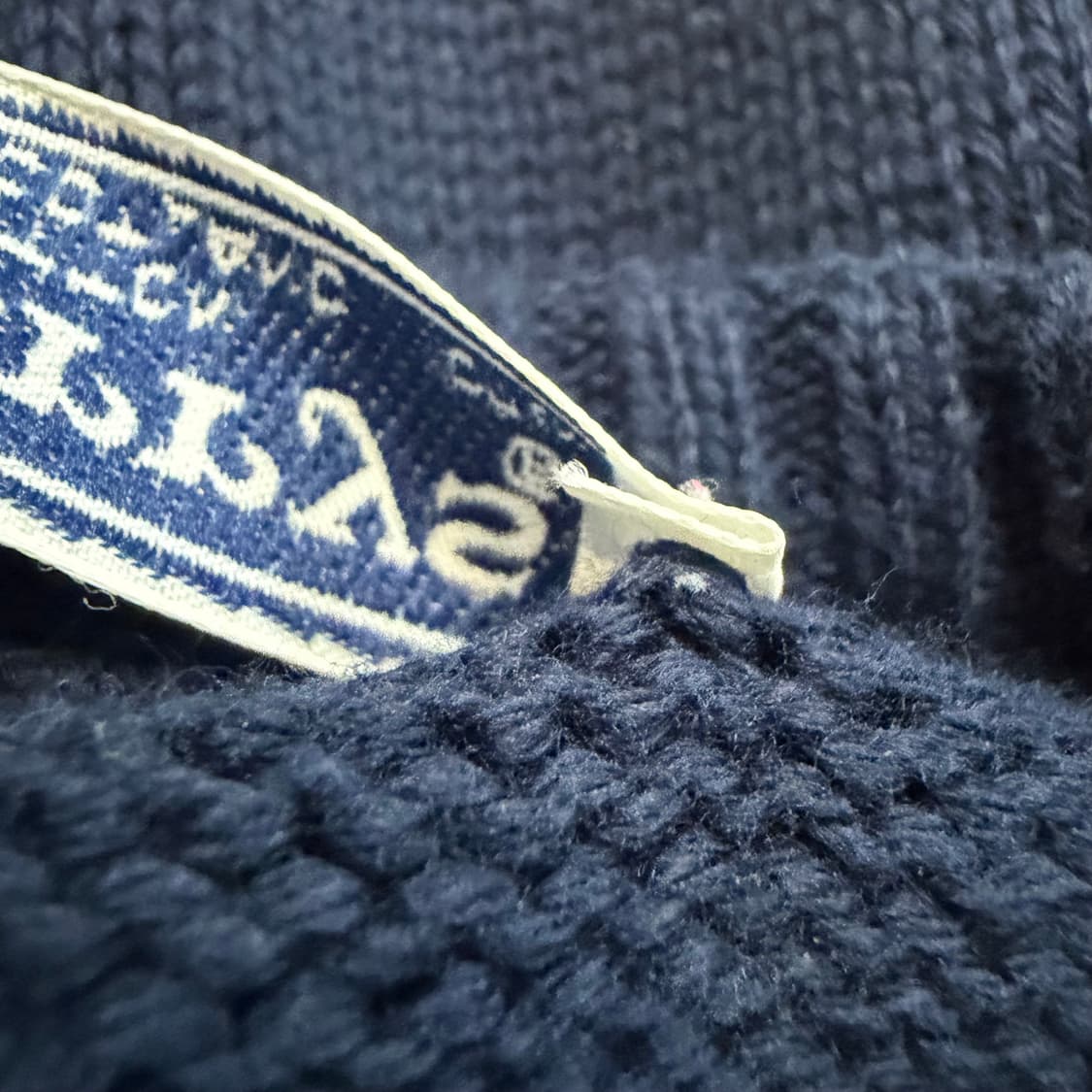 버버리 금장 버튼 네이비 코튼 가디건 상품이미지6