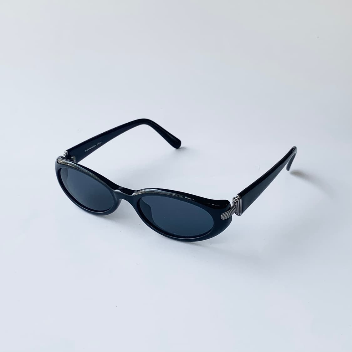 957 블랙 실버포인트 뿔테 오벌 선글라스 상품이미지1