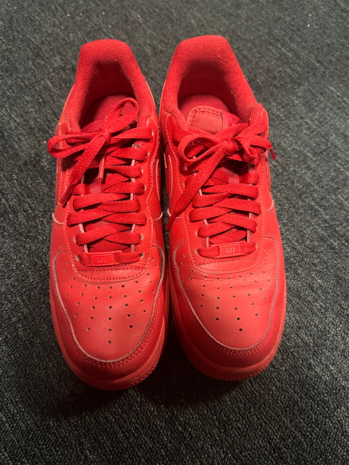 나이키 에어포스 1 '07 LV8 로우 트리플 레드 상품이미지2