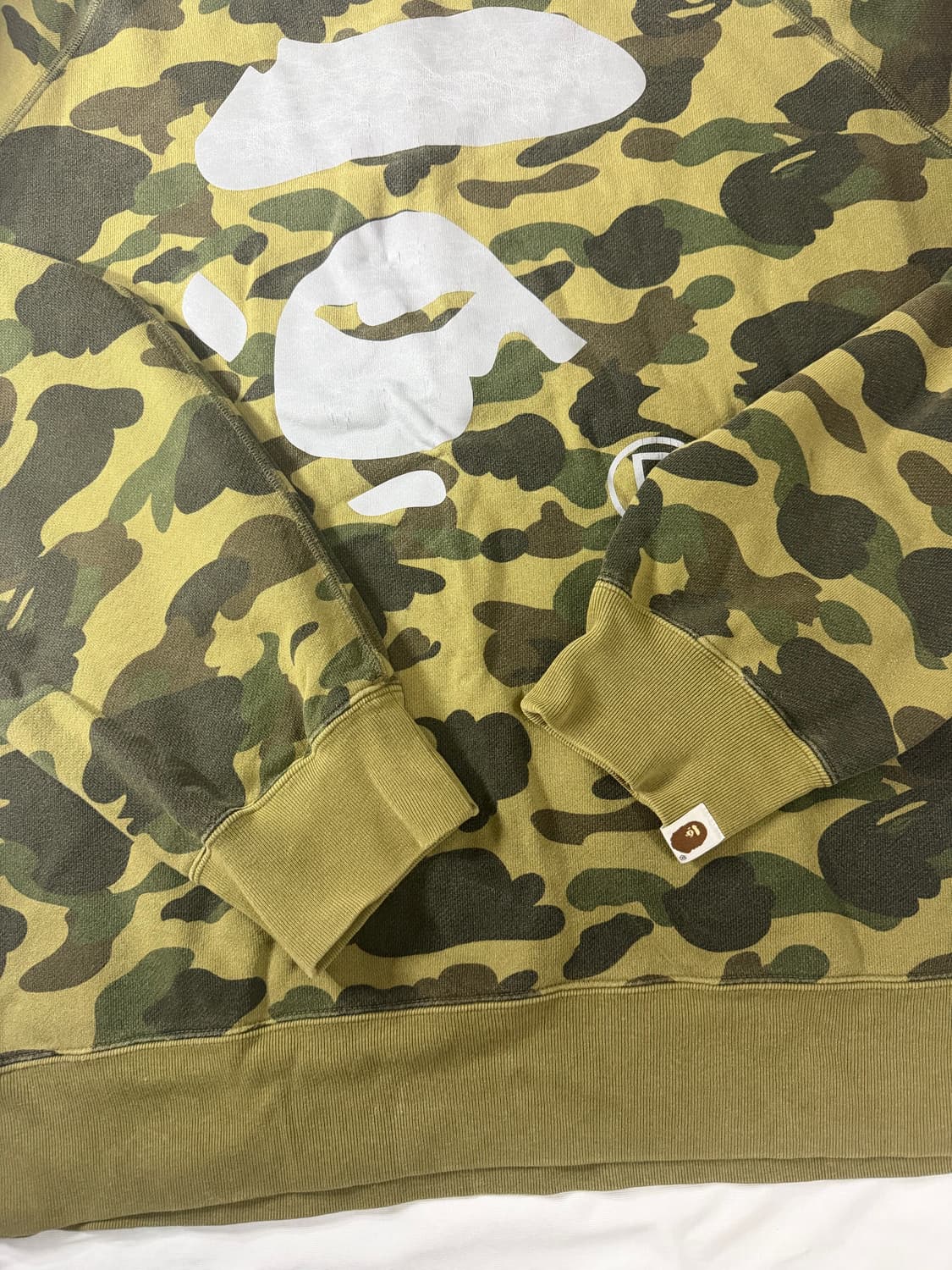 베이프 맨투맨 녹계 카모 빅헤드 상품이미지6