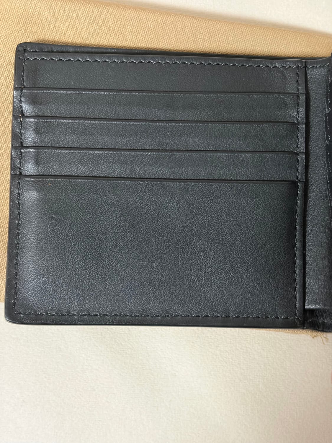 버버리 그래피티 반지갑 상품이미지4