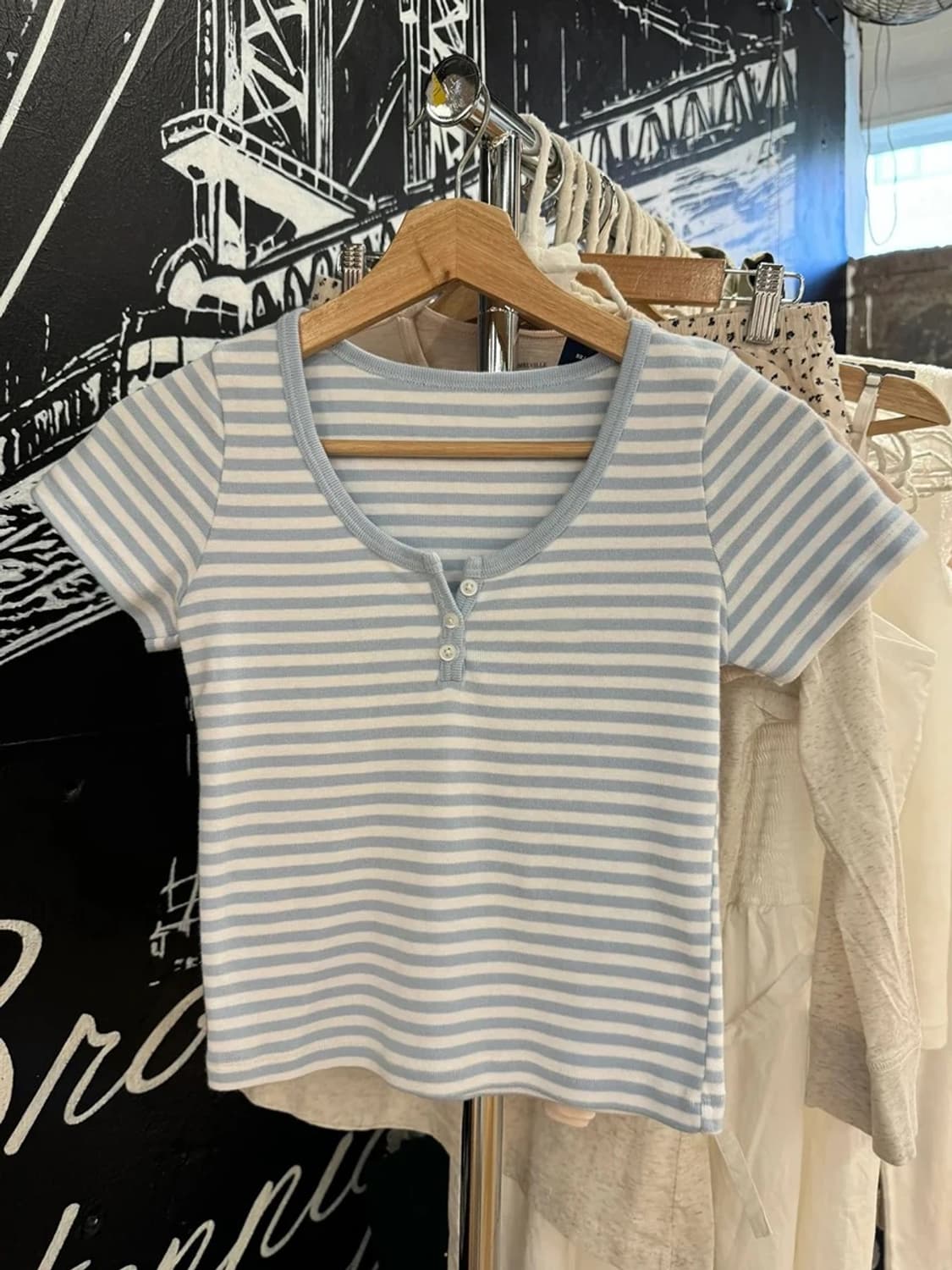 에이블리 지그재그 스트라이프 빈티지 스카이블루 모리걸 반팔 티셔츠 상품이미지1