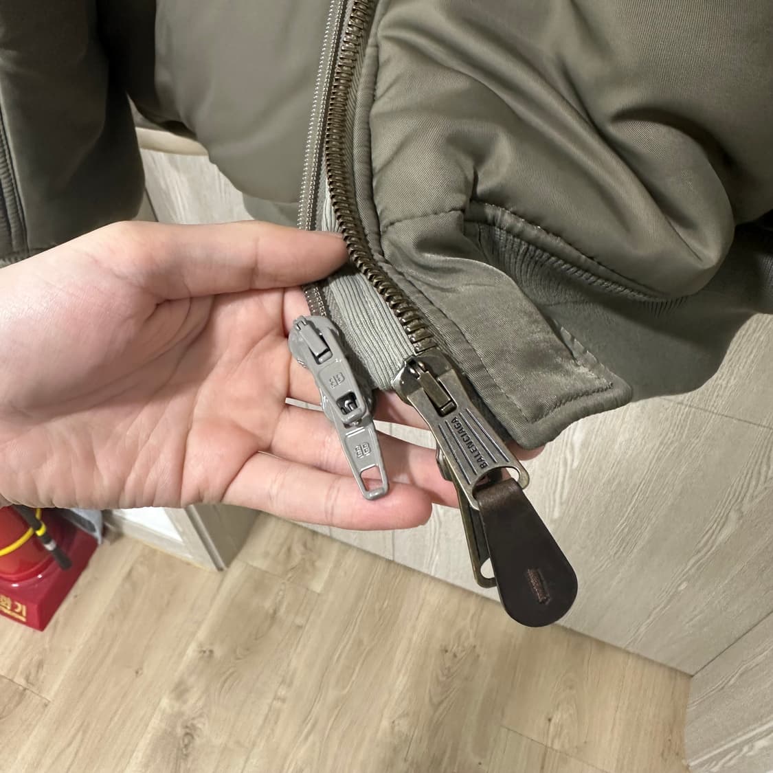 [2] 발렌시아가 파리 올인 봄버 상품이미지3