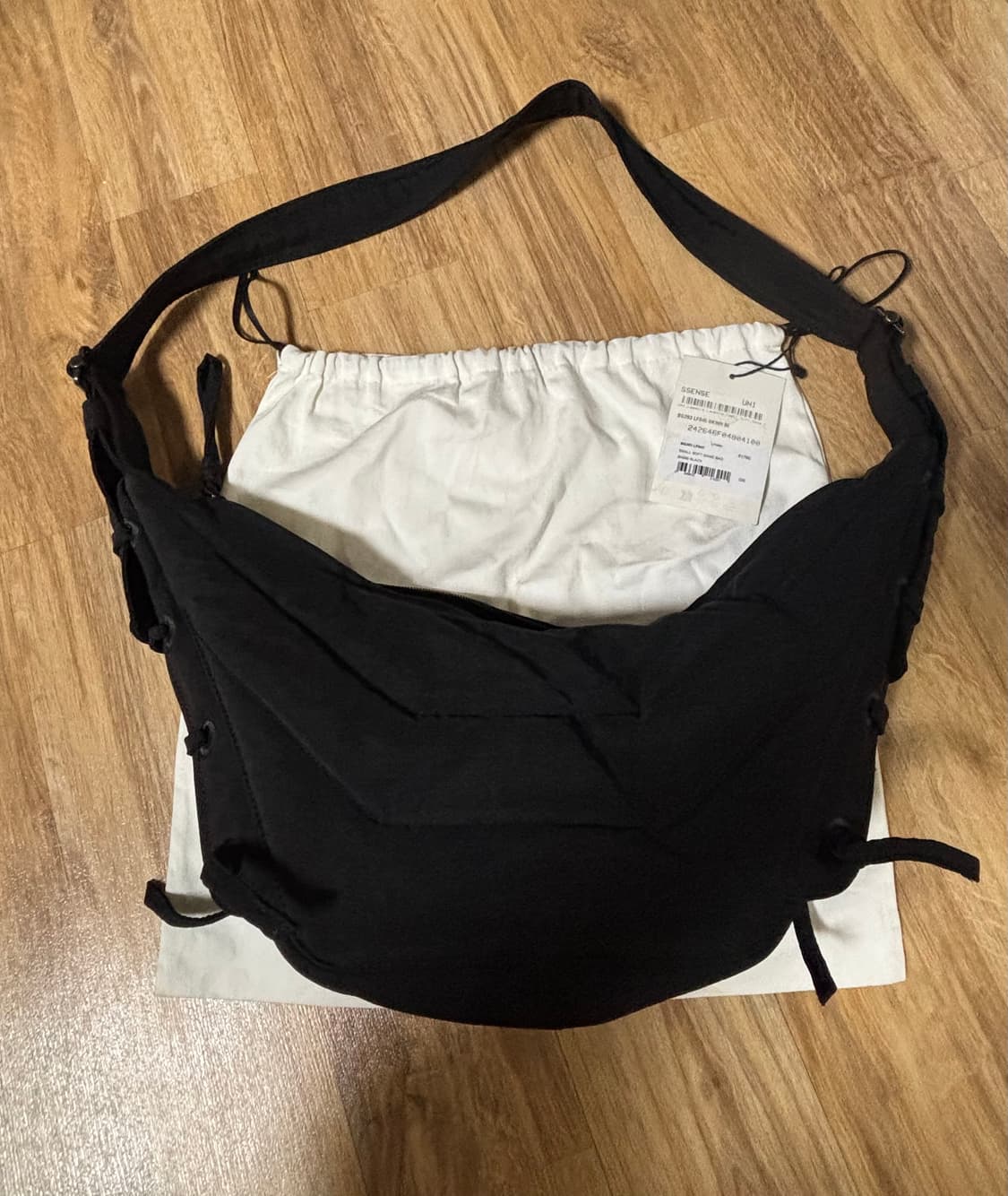 르메르 게임백 스몰 사이즈(블랙) 판매 합니다. 상품이미지2