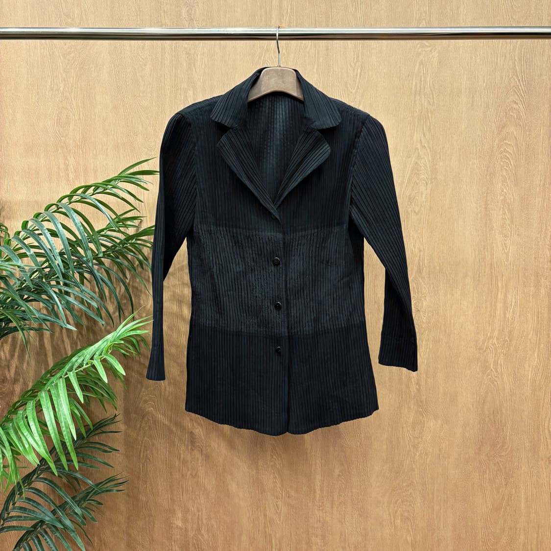 JPN 플리츠 자켓 스트라이프 결감 싱글 버튼 클로징 디테일 블랙 상품이미지1