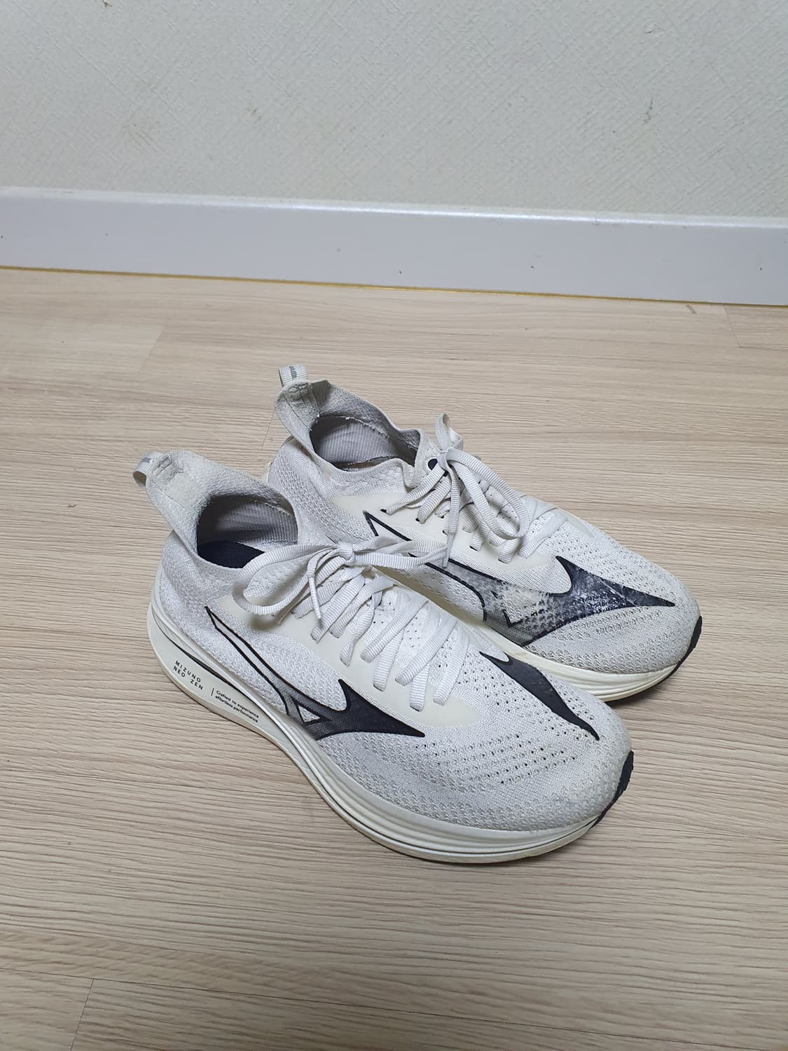 미즈노 네오젠 런닝화 화이트 265 상품이미지2