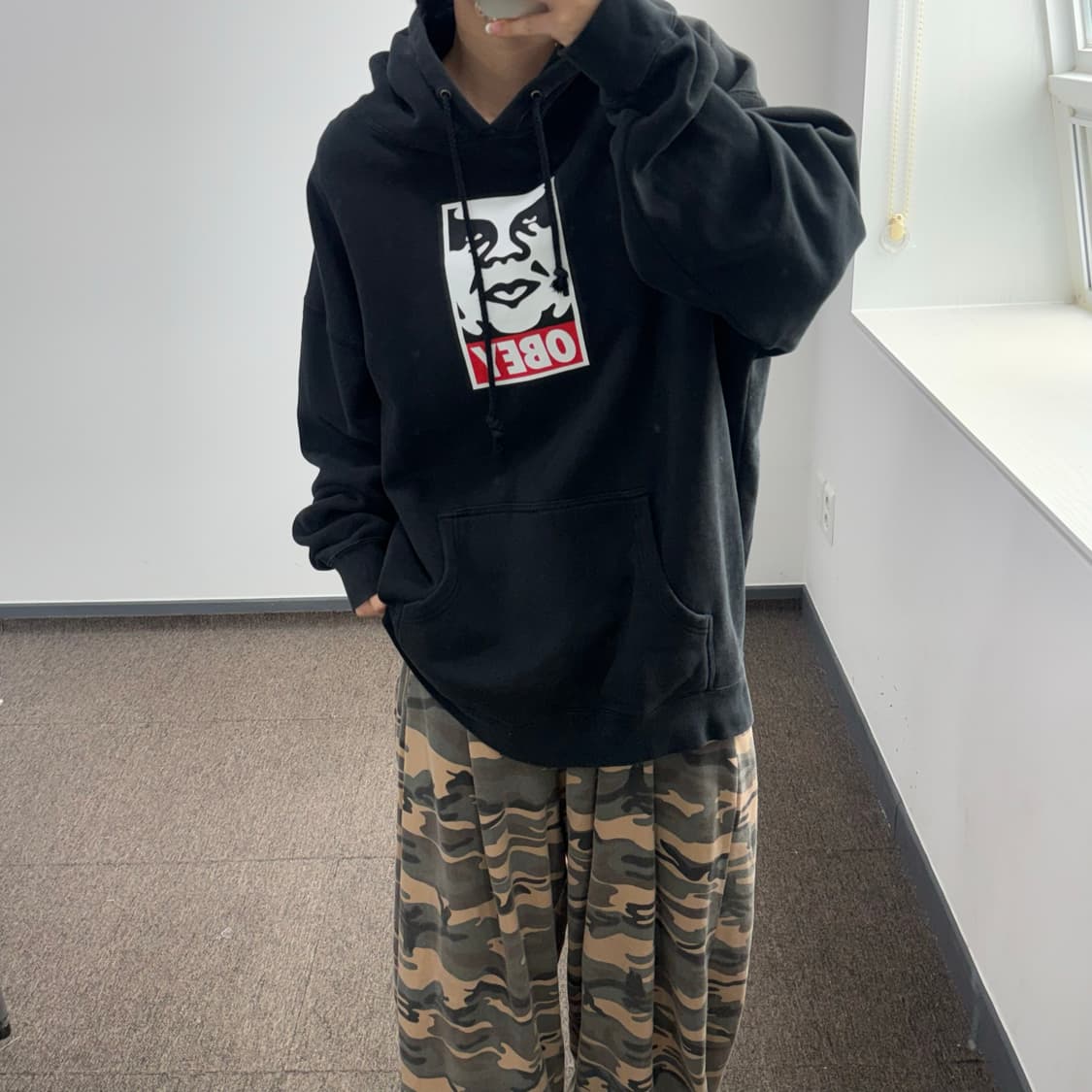 Obey 오베이 빅 로고 블랙 후드티  상품이미지2