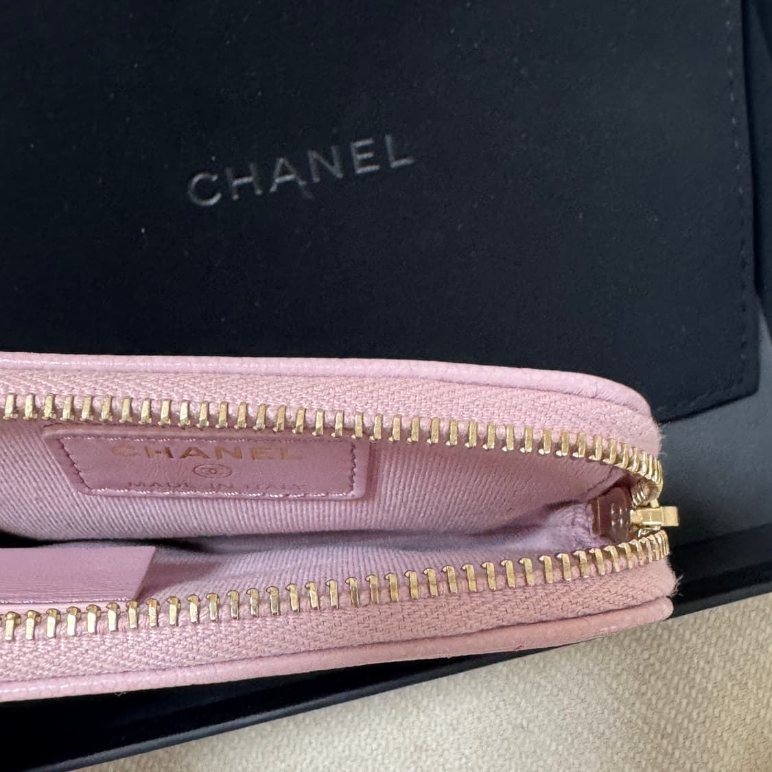 샤넬 클래식 캐비어 지퍼 카드지갑 연핑크 새제품 AP2061 상품이미지4