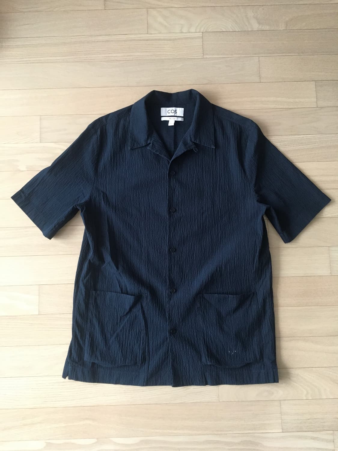 Cos 남성 네이비 반팔셔츠 상품이미지1