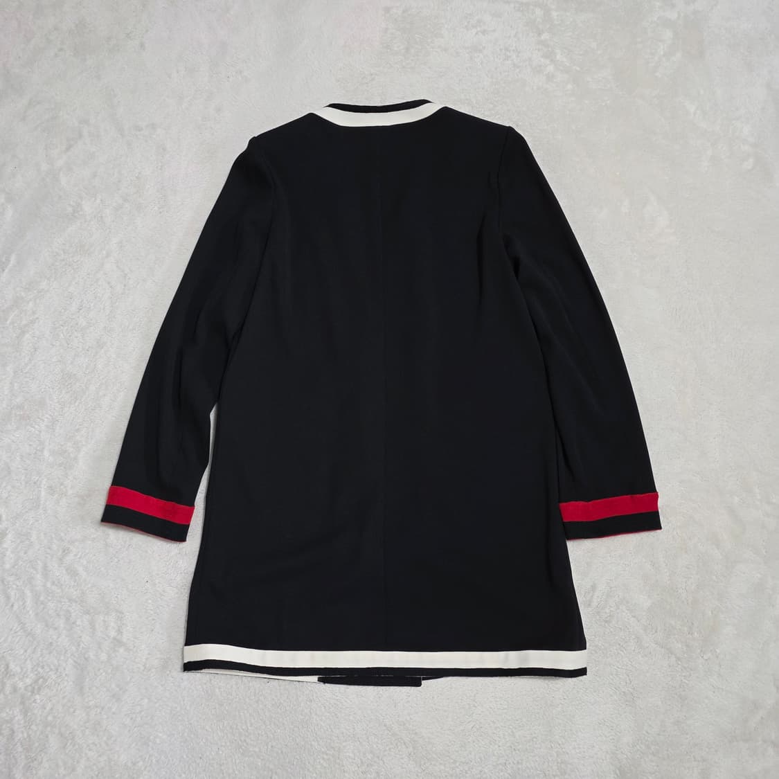 (55)여성 메르헨 블랙 배색 펄버튼 자켓 상품이미지3