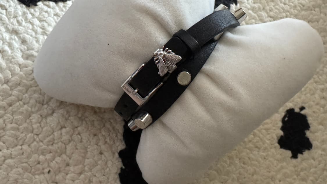 구찌 꿀벌 가죽 시계 상품이미지2