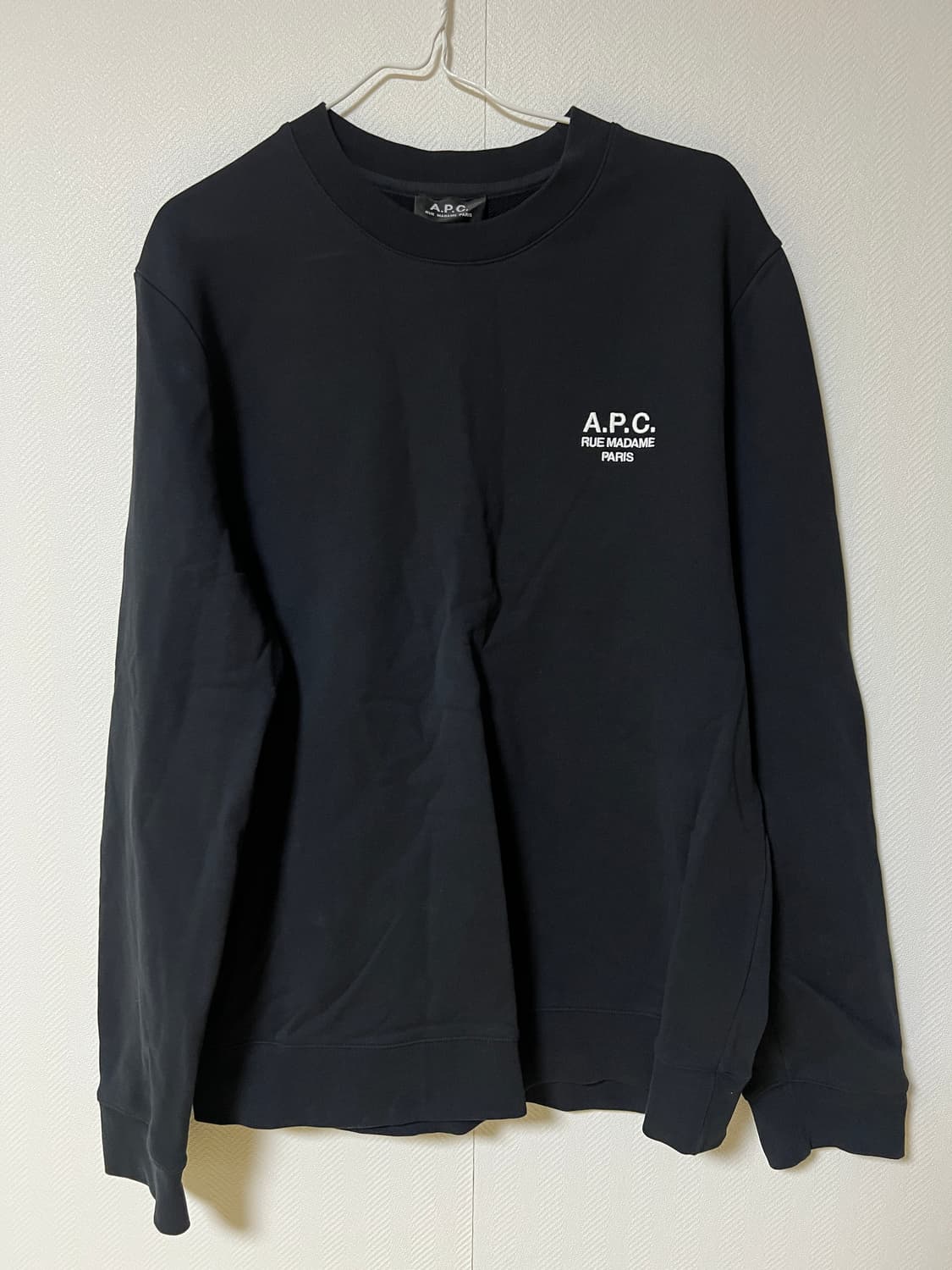 apc 아페쎄 루 마담 블랙 맨투맨 xl 상품이미지1