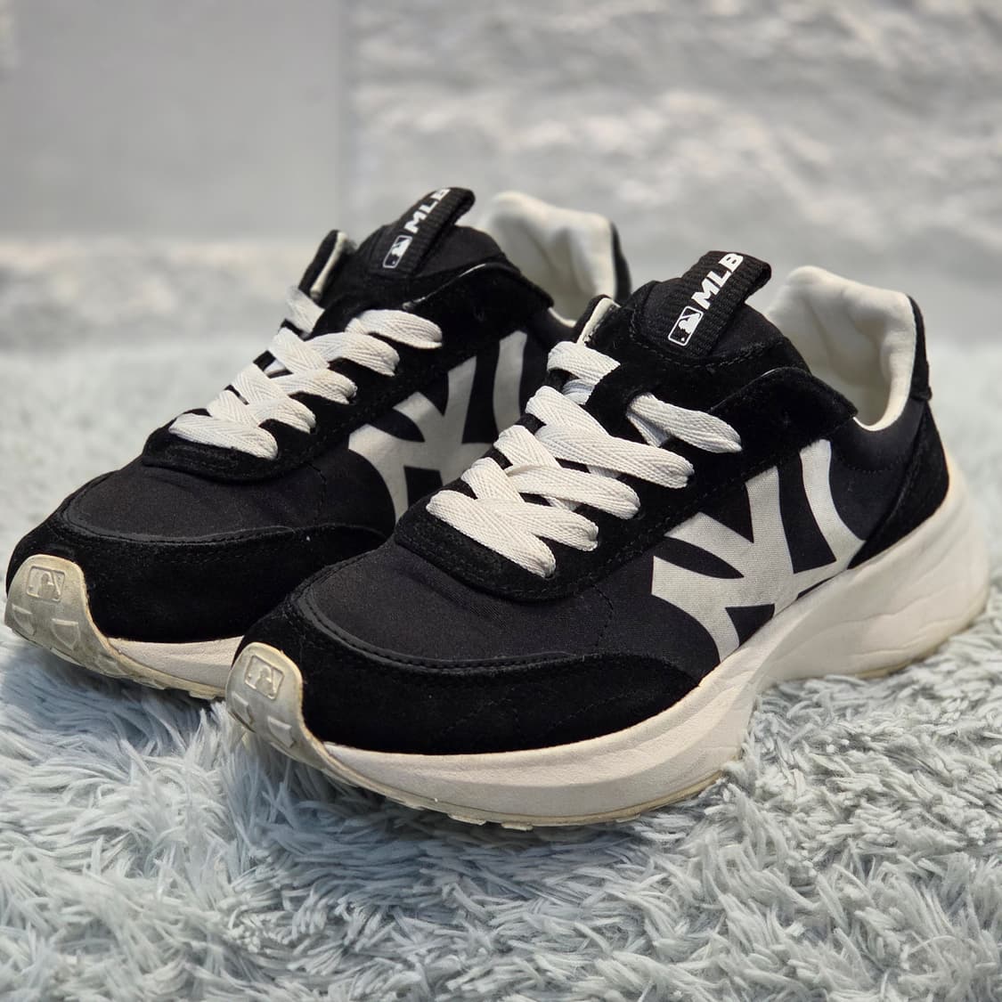 6q-24:MLB 에센셜 로고 스니커 블랙 (230cm) 상품이미지1