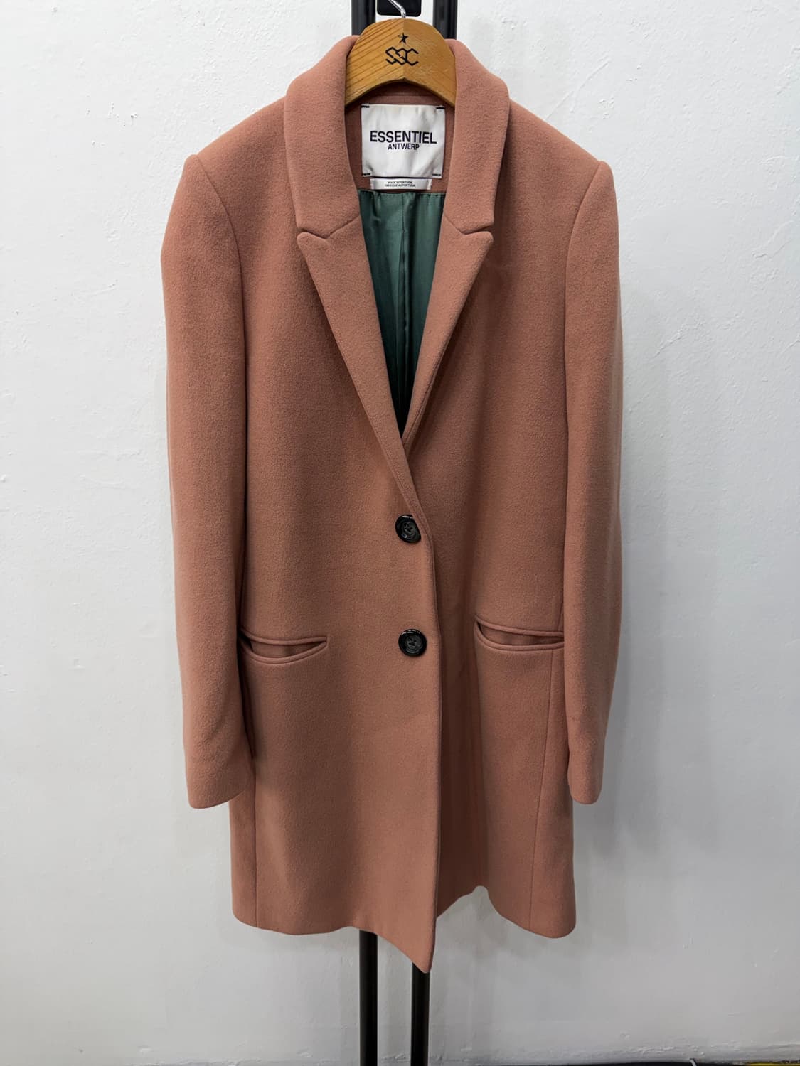 매장판정품) ESSENTIEL 에센셜 여성 핑크 모직 코트 82 상품이미지1