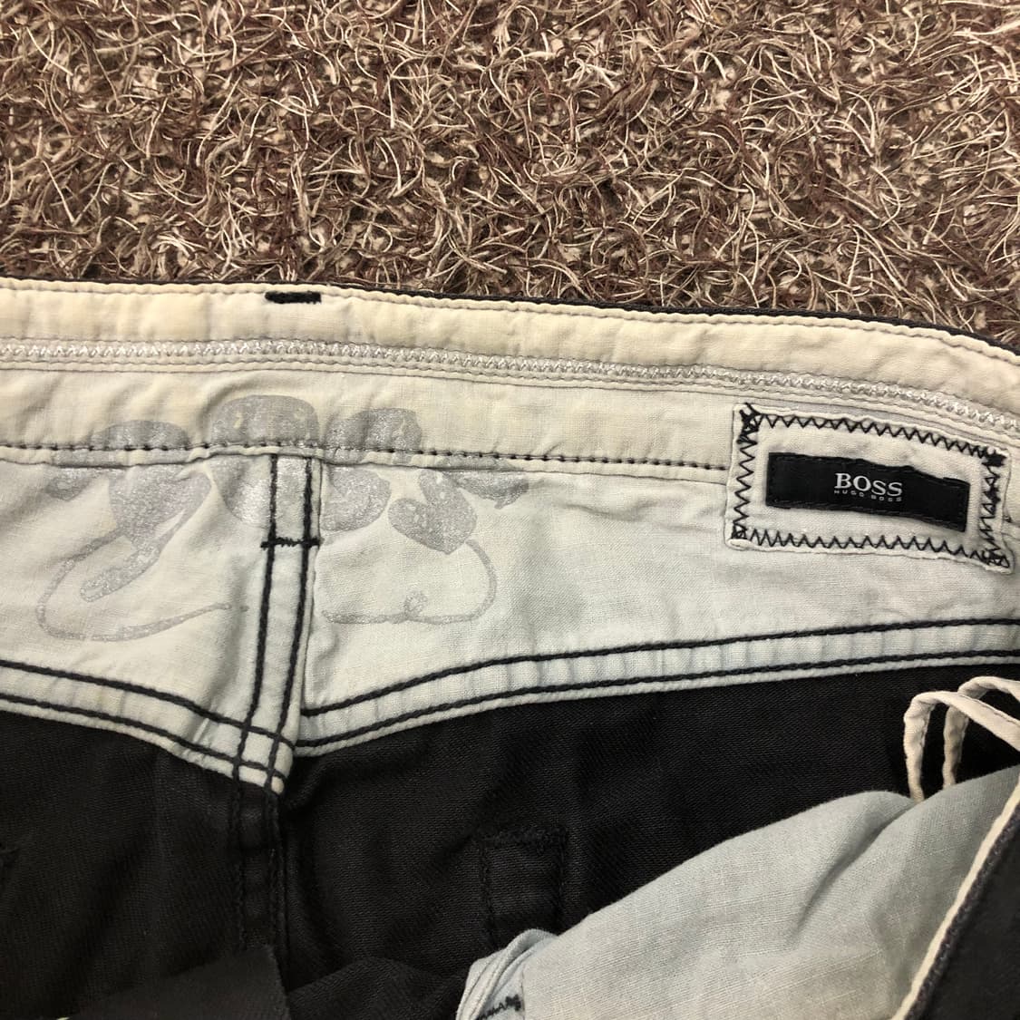 36 휴고 보스 블랙 코팅진 데님 팬츠 상품이미지3