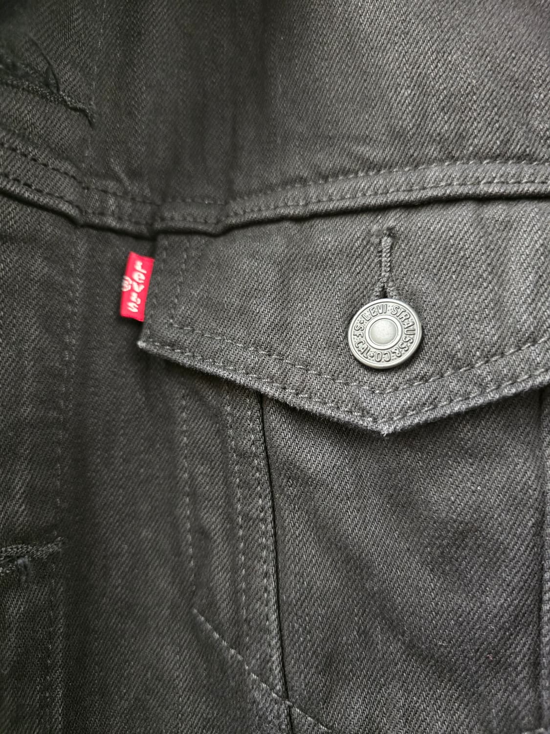 리바이스 블랙데님 트러커 자켓 
싸이즈 95 m 상품이미지4