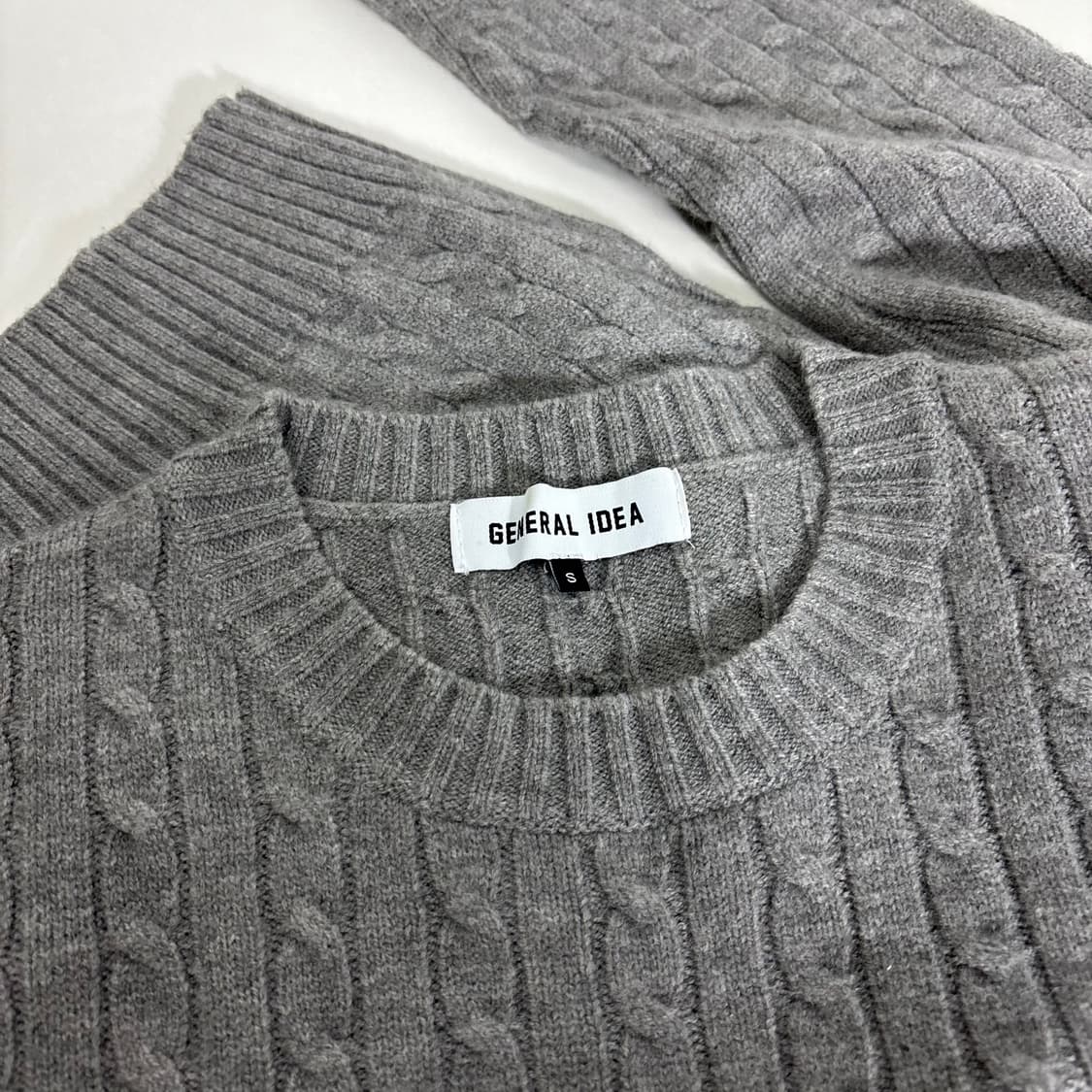 우먼S-M 제너럴아이디어 그레이 꽈배기니트 상품이미지4